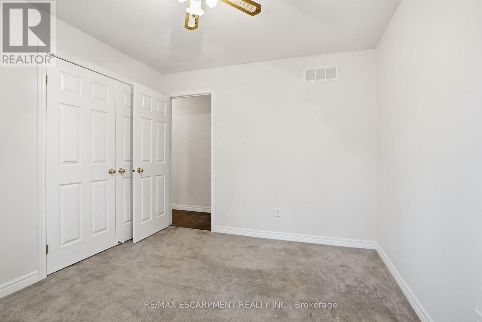 65 JERSEYVILLE ROAD EAST Image 24