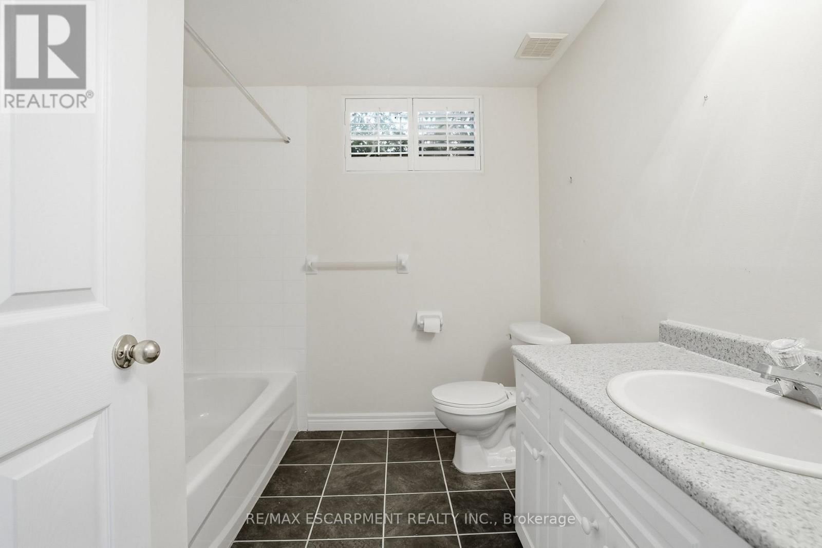 65 JERSEYVILLE ROAD EAST Image 31