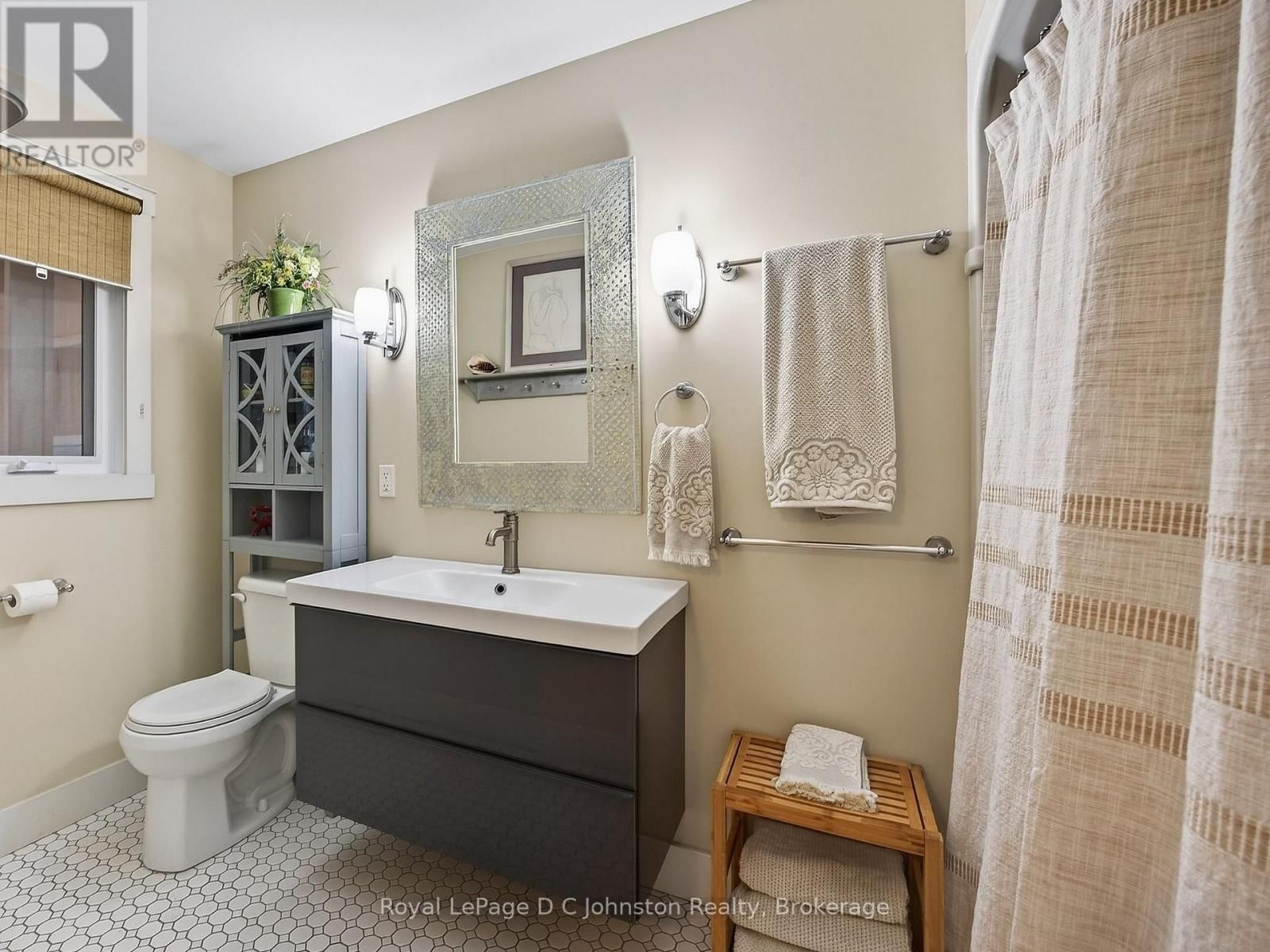 106 - 383 MCNABB STREET Image 26