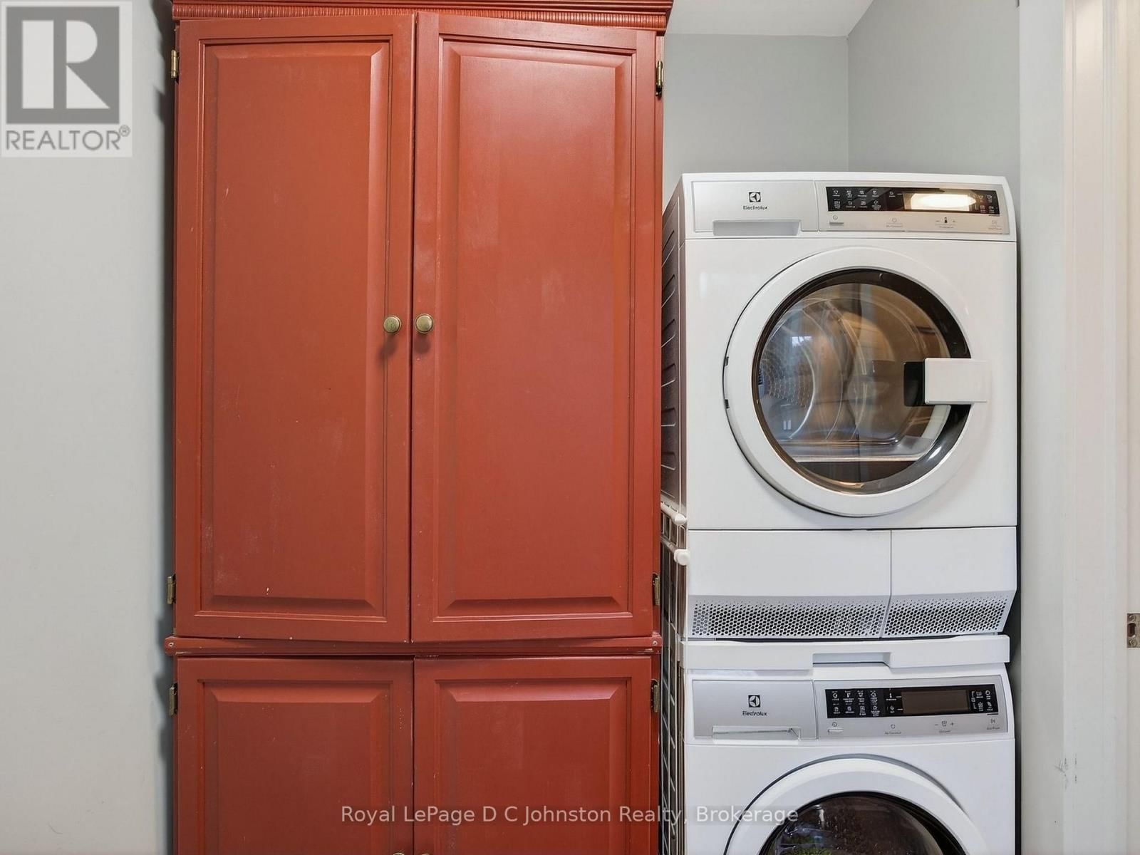 106 - 383 MCNABB STREET Image 31