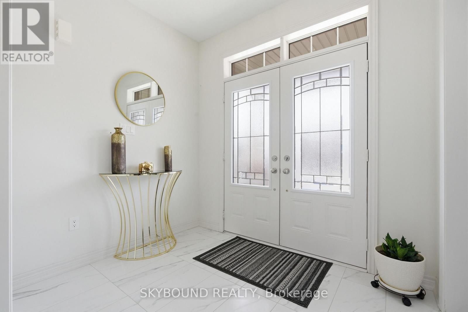 80 HARPIN WAY EAST Image 5