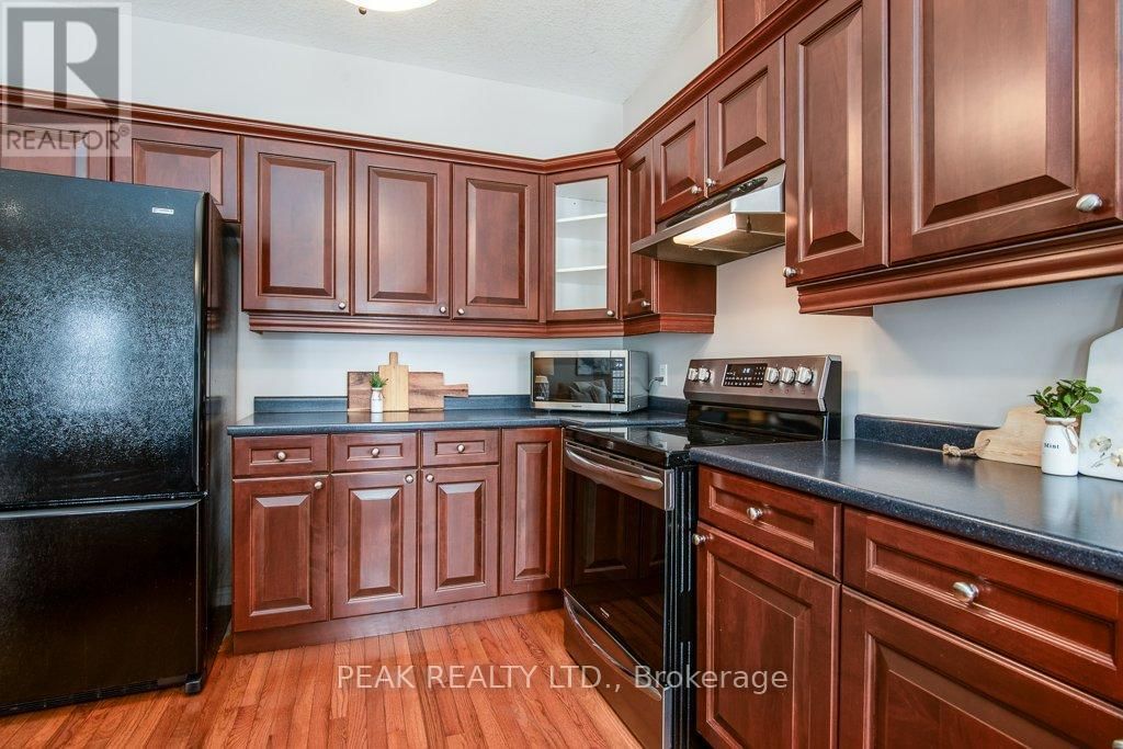 3 - 900 DOON VILLAGE ROAD Image 20