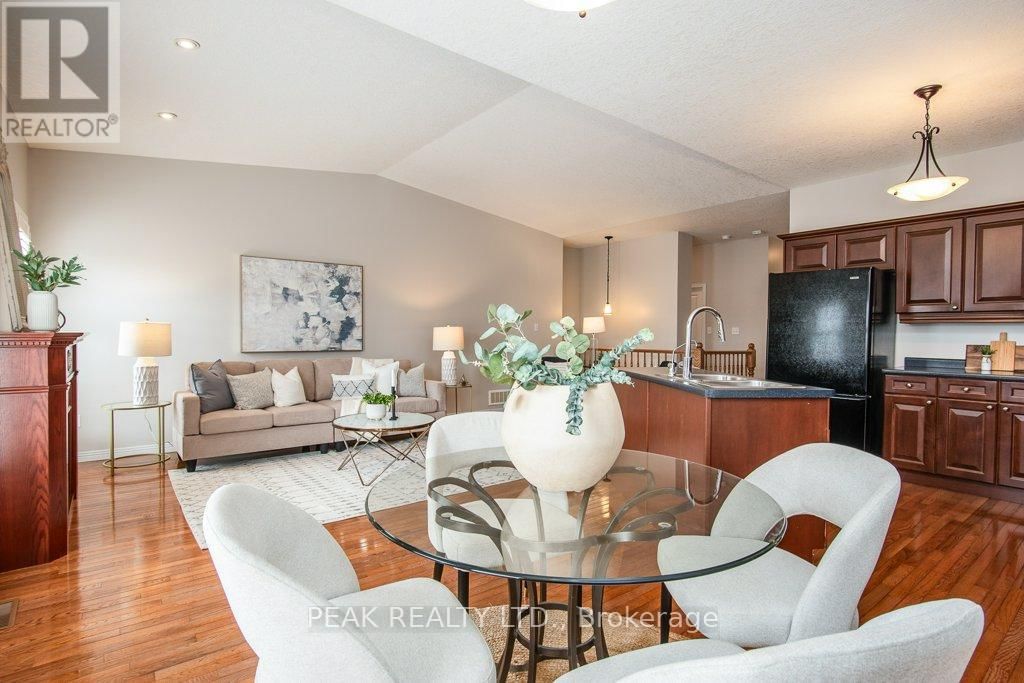 3 - 900 DOON VILLAGE ROAD Image 25