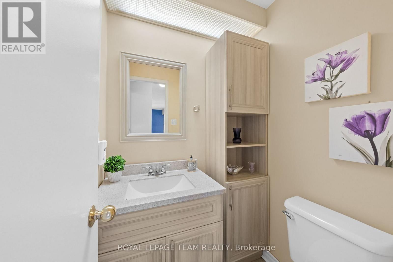 7942 DECARIE DRIVE Image 22