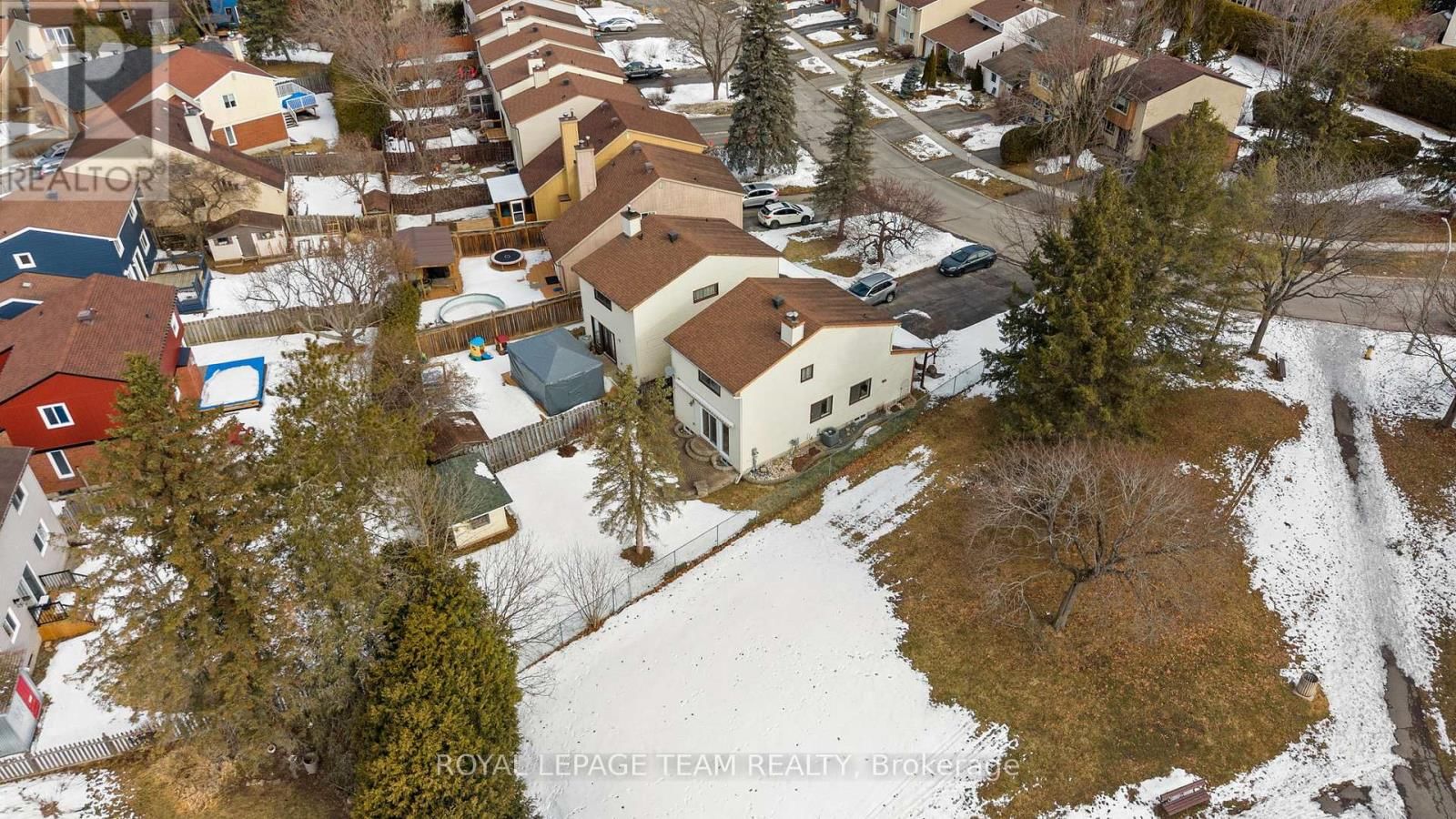 7942 DECARIE DRIVE Image 36