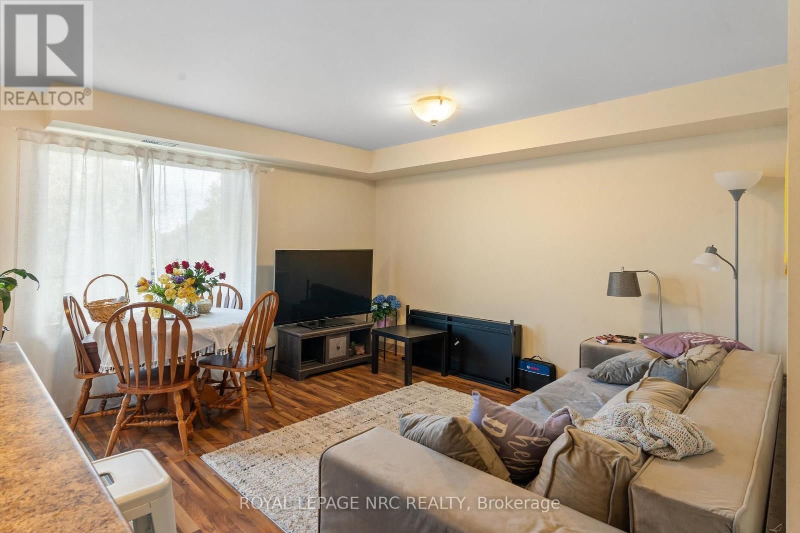 240 - 411 LAKE STREET Image 11