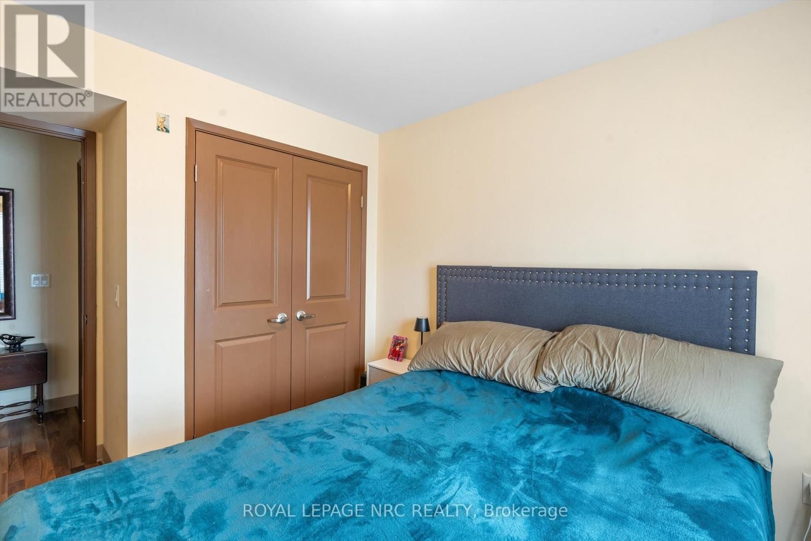 240 - 411 LAKE STREET Image 13