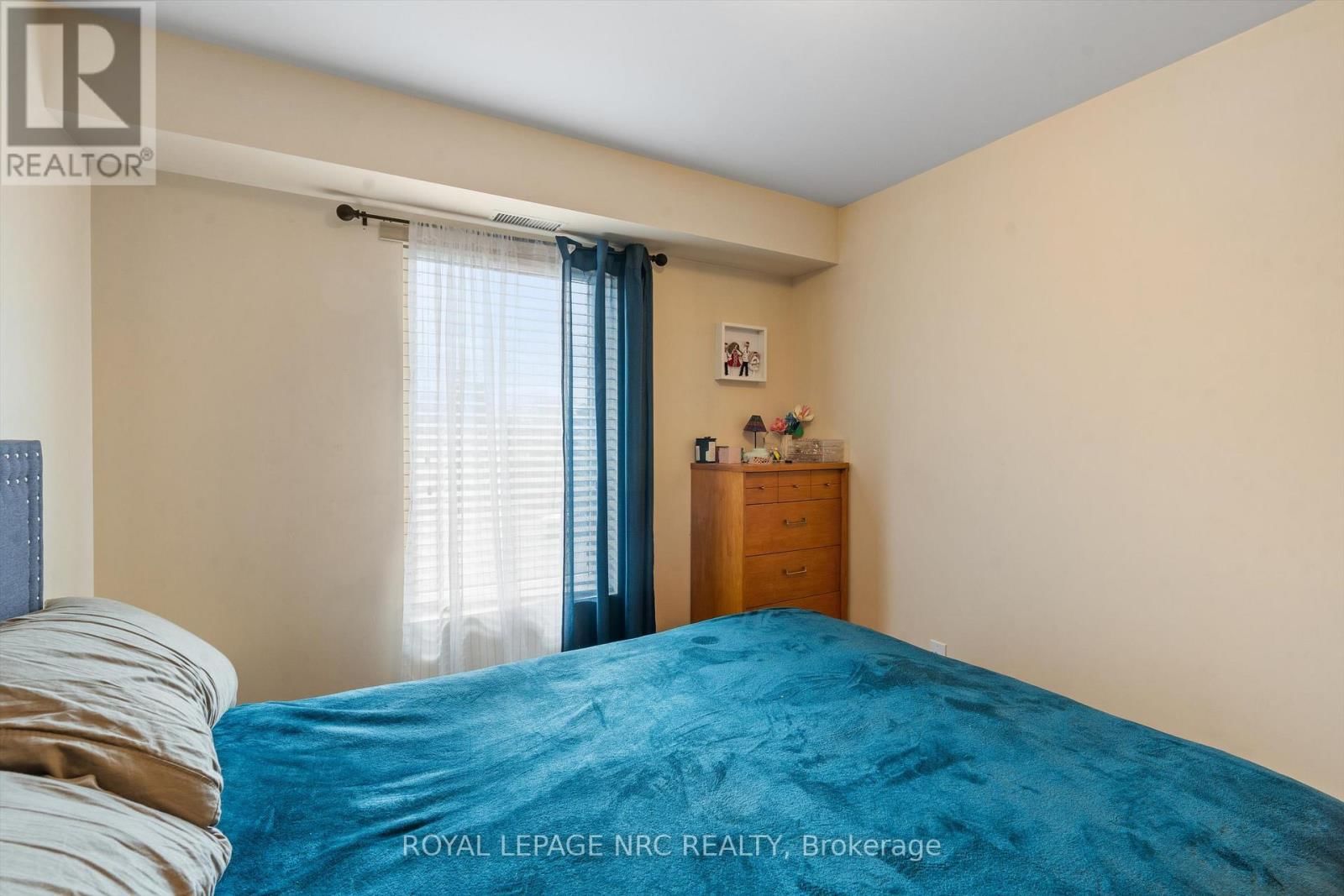 240 - 411 LAKE STREET Image 14