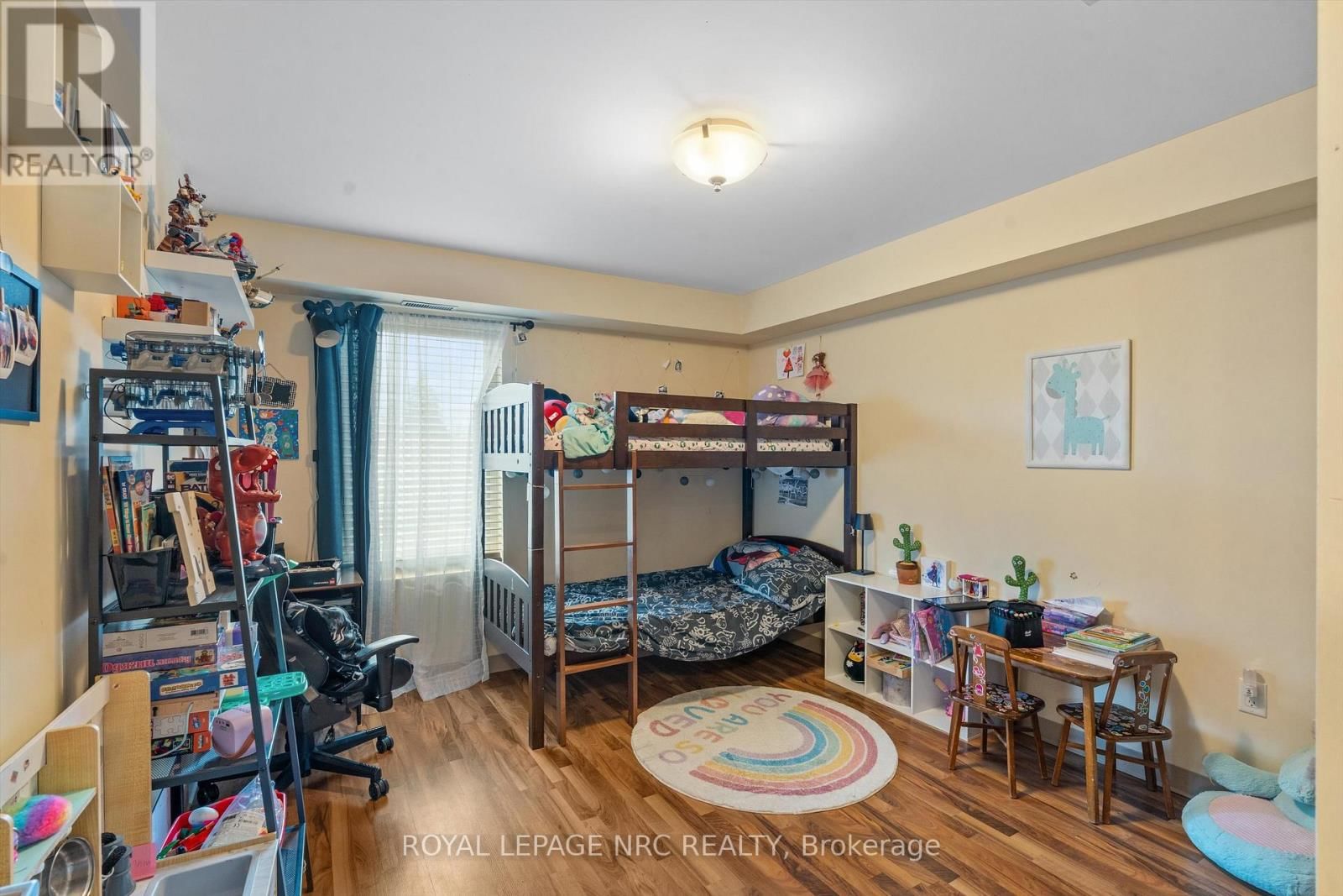 240 - 411 LAKE STREET Image 17