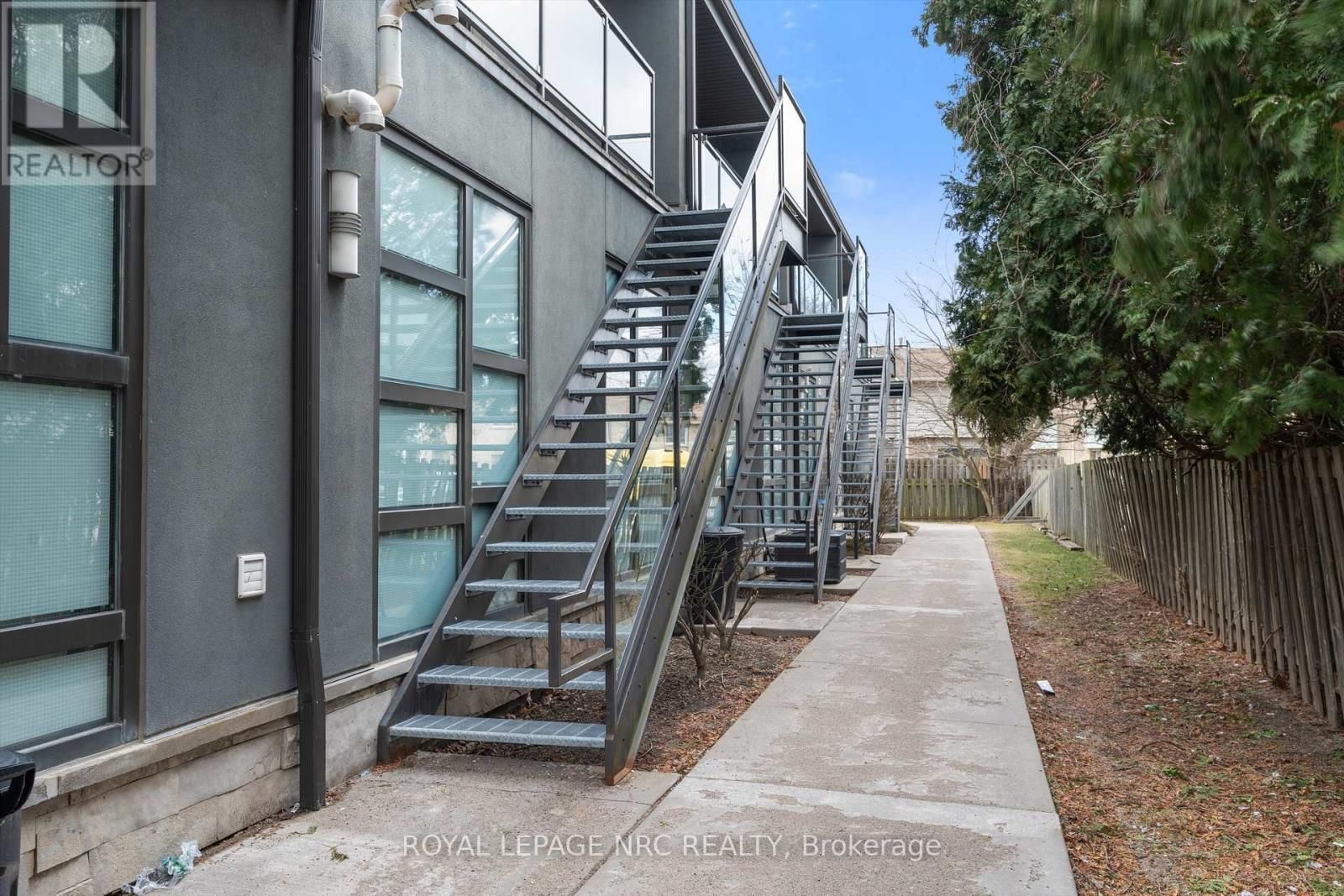 240 - 411 LAKE STREET Image 3