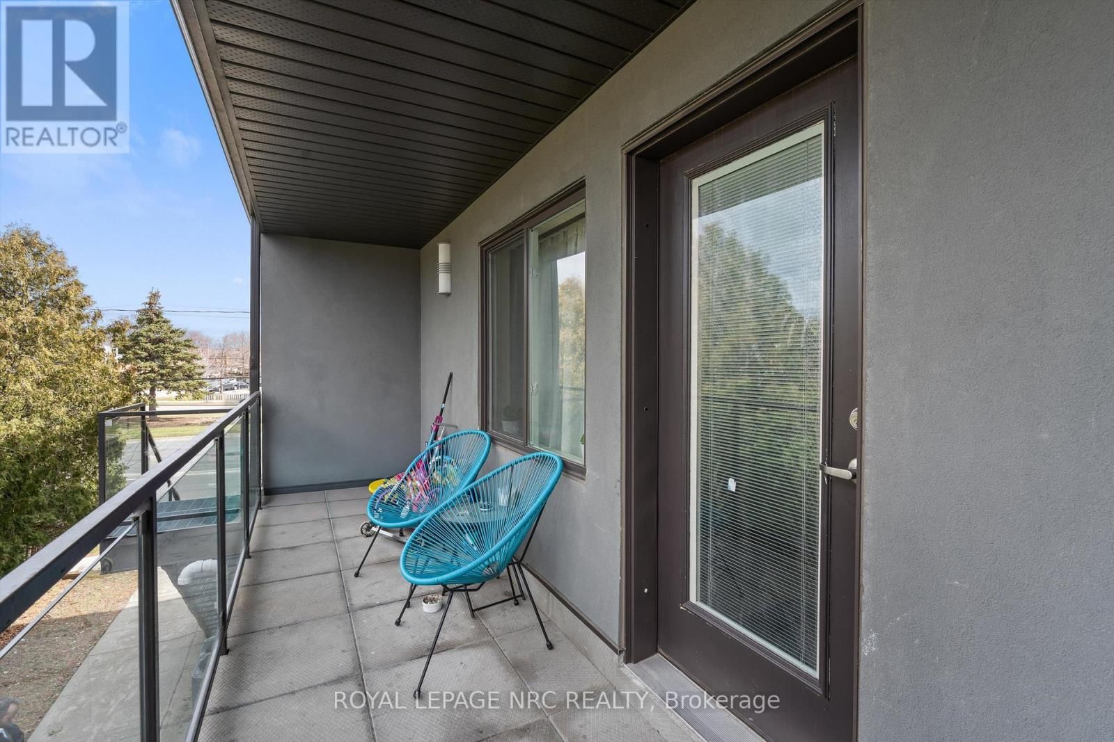 240 - 411 LAKE STREET Image 4