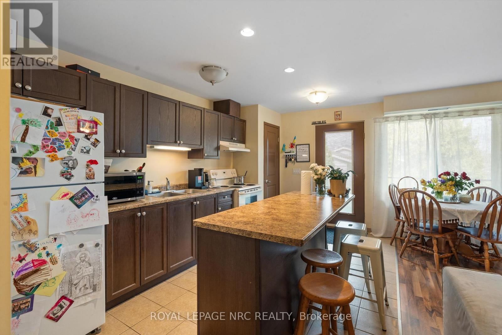 240 - 411 LAKE STREET Image 6