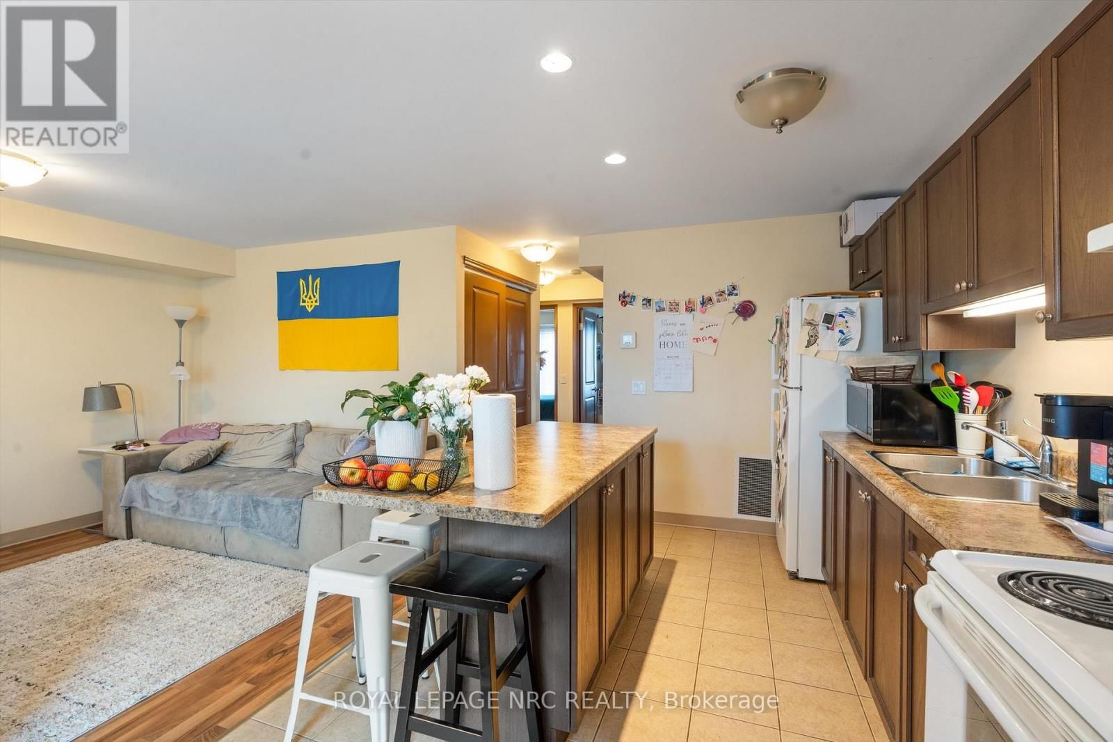 240 - 411 LAKE STREET Image 7