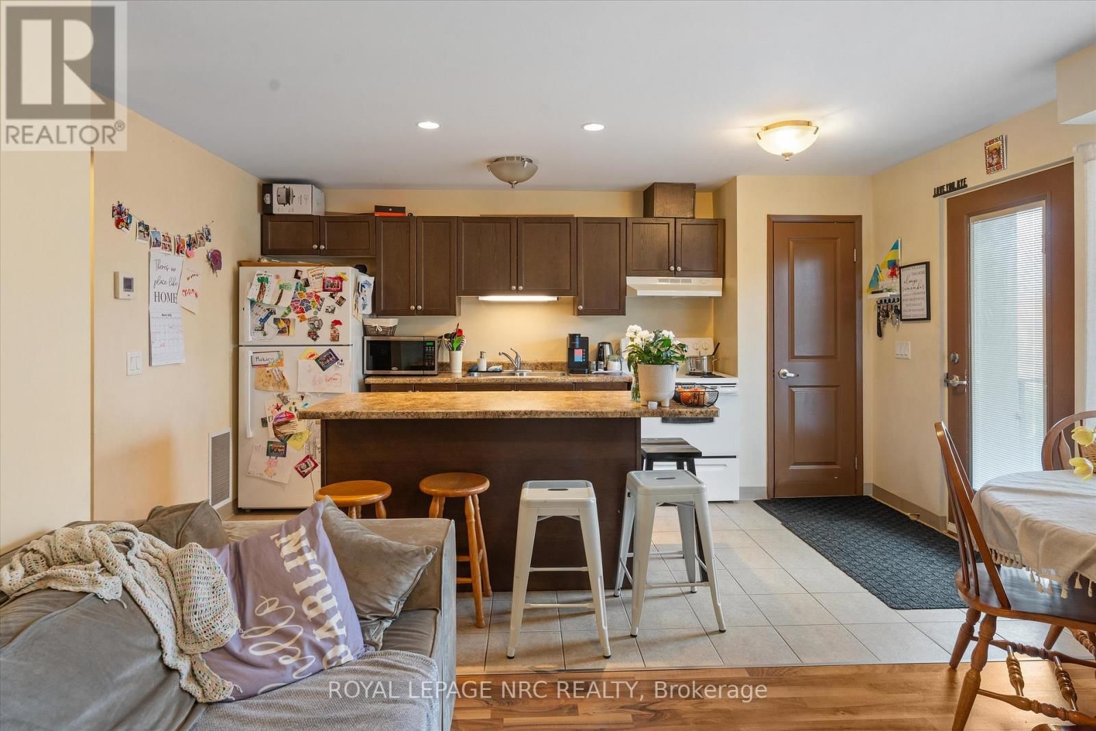 240 - 411 LAKE STREET Image 8