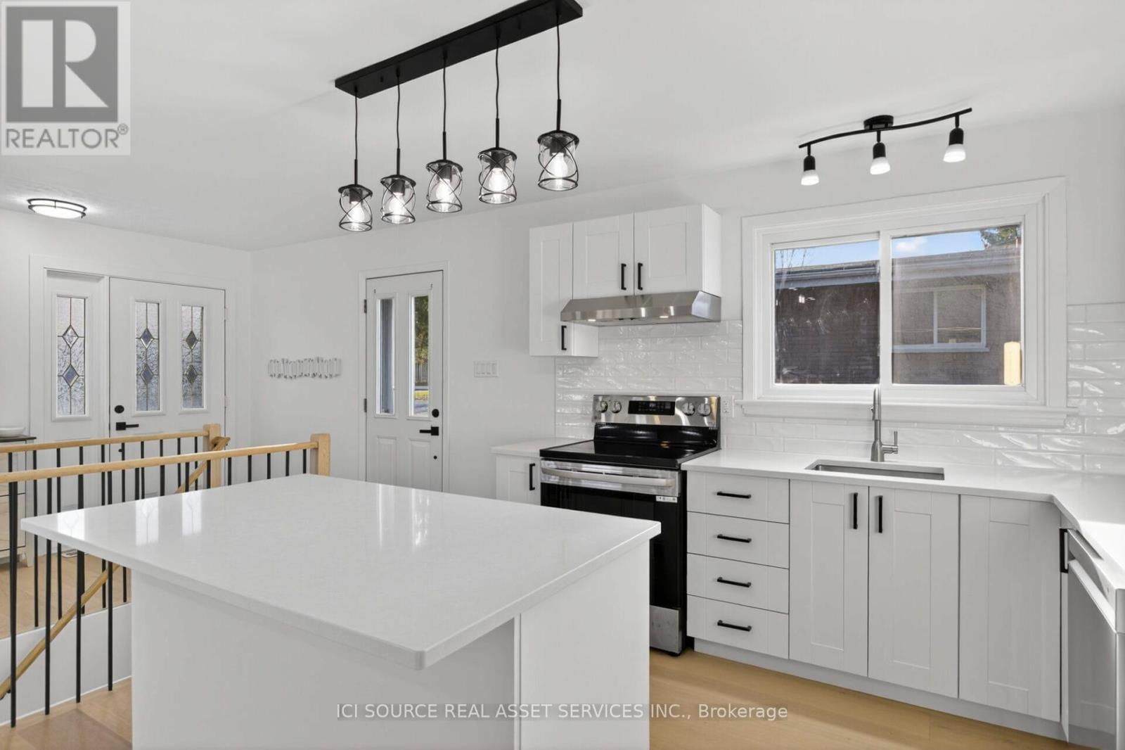 1092 GLENDALE DRIVE Image 11