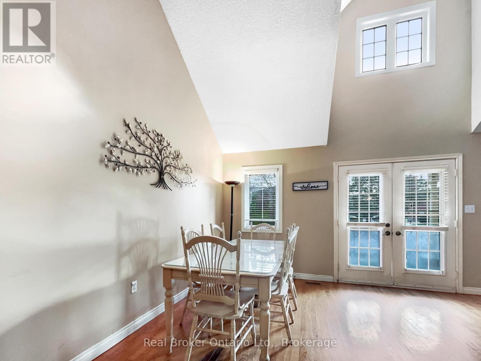 47 DYNASTY AVENUE Image 22