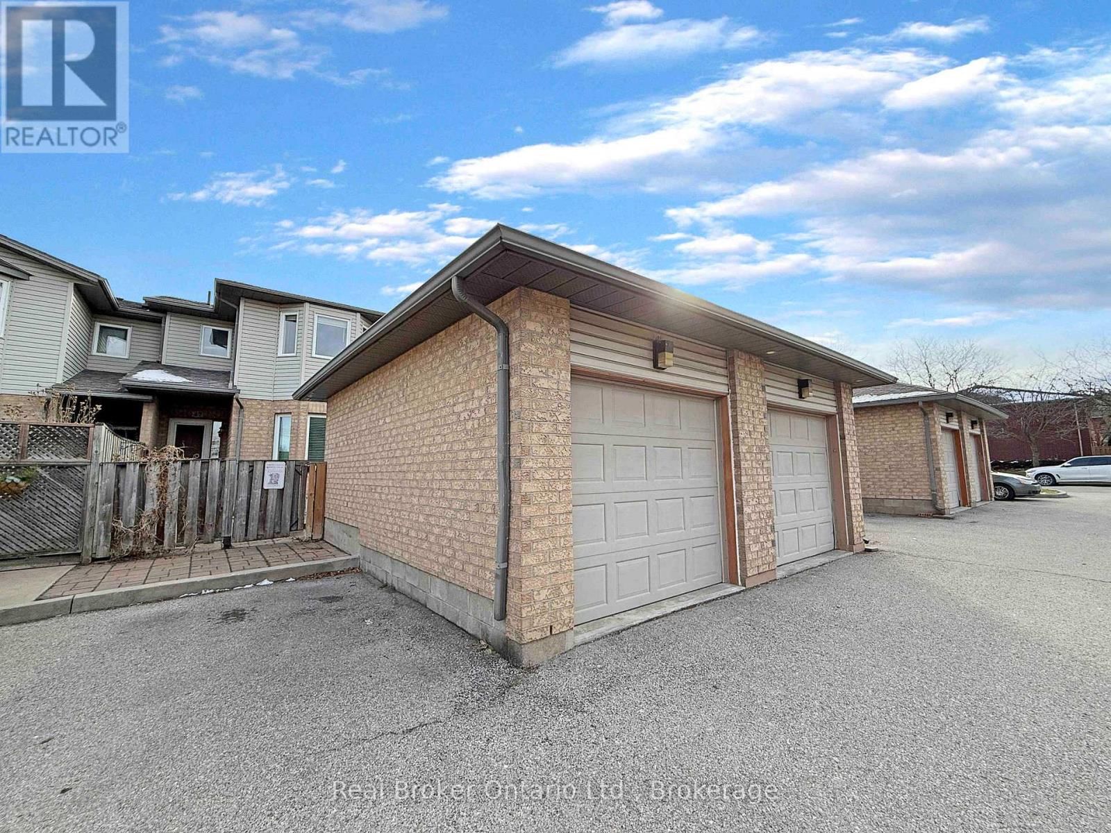 47 DYNASTY AVENUE Image 23