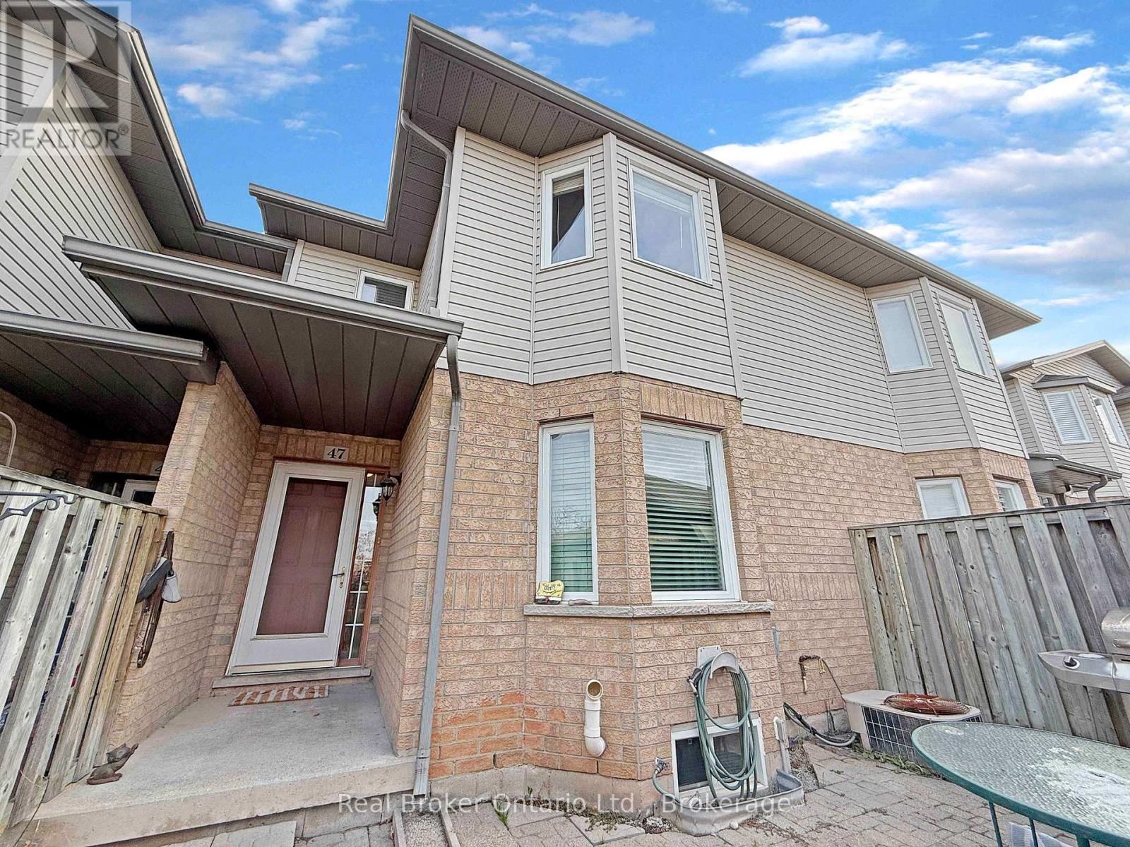 47 DYNASTY AVENUE Image 24