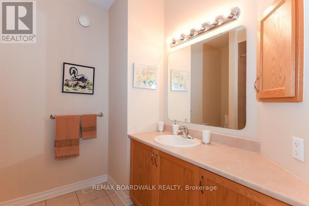 1861 MICKELBERRY CRESCENT Image 31