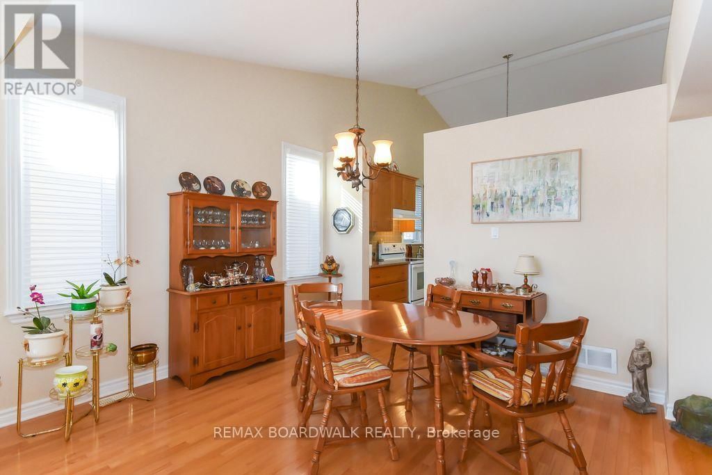 1861 MICKELBERRY CRESCENT Image 6