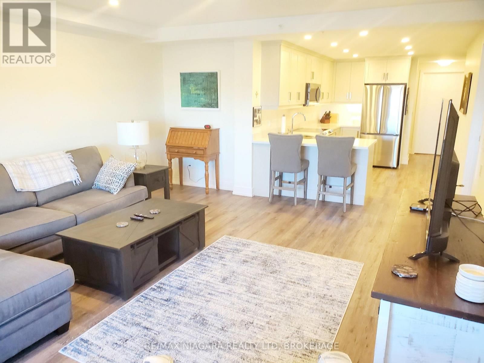 505 - 300B FOURTH AVENUE Image 11