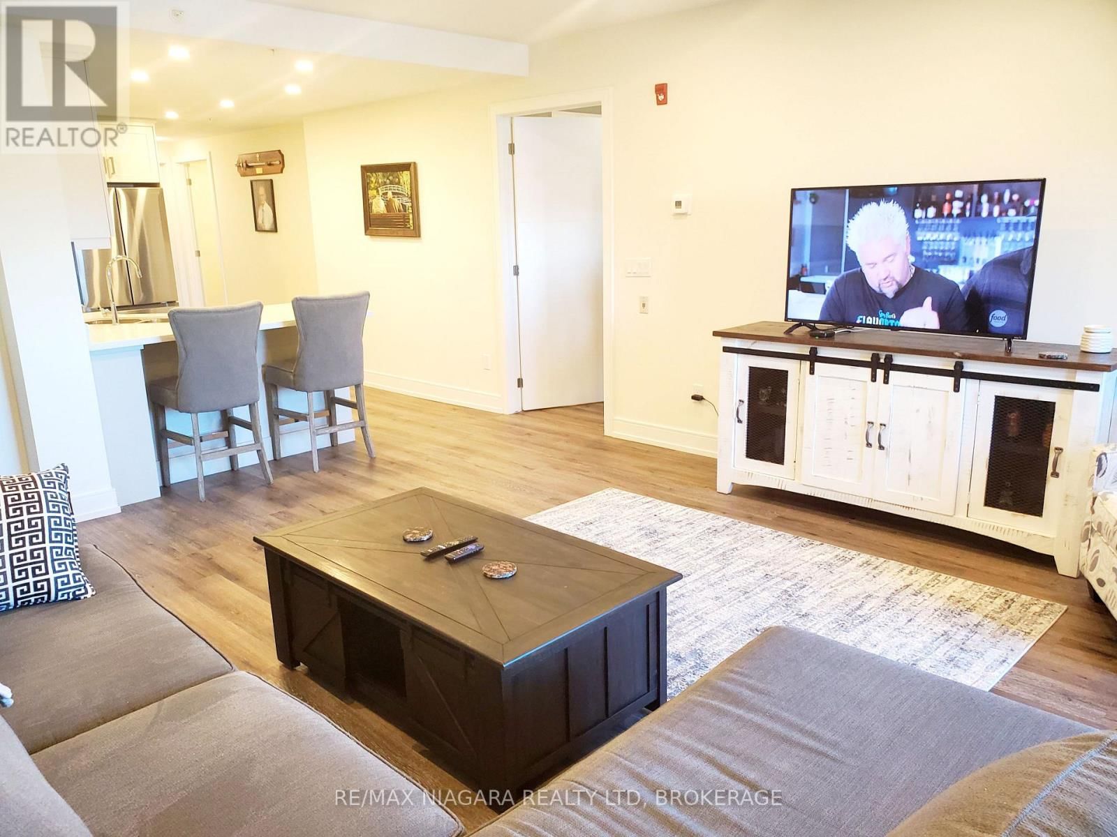 505 - 300B FOURTH AVENUE Image 12