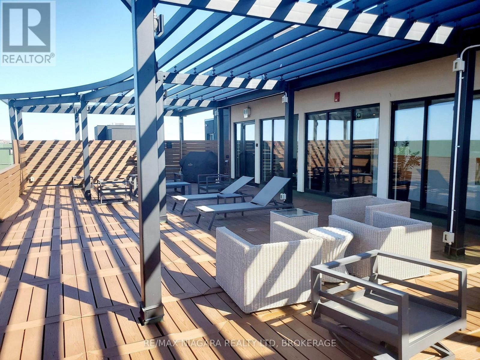 505 - 300B FOURTH AVENUE Image 23