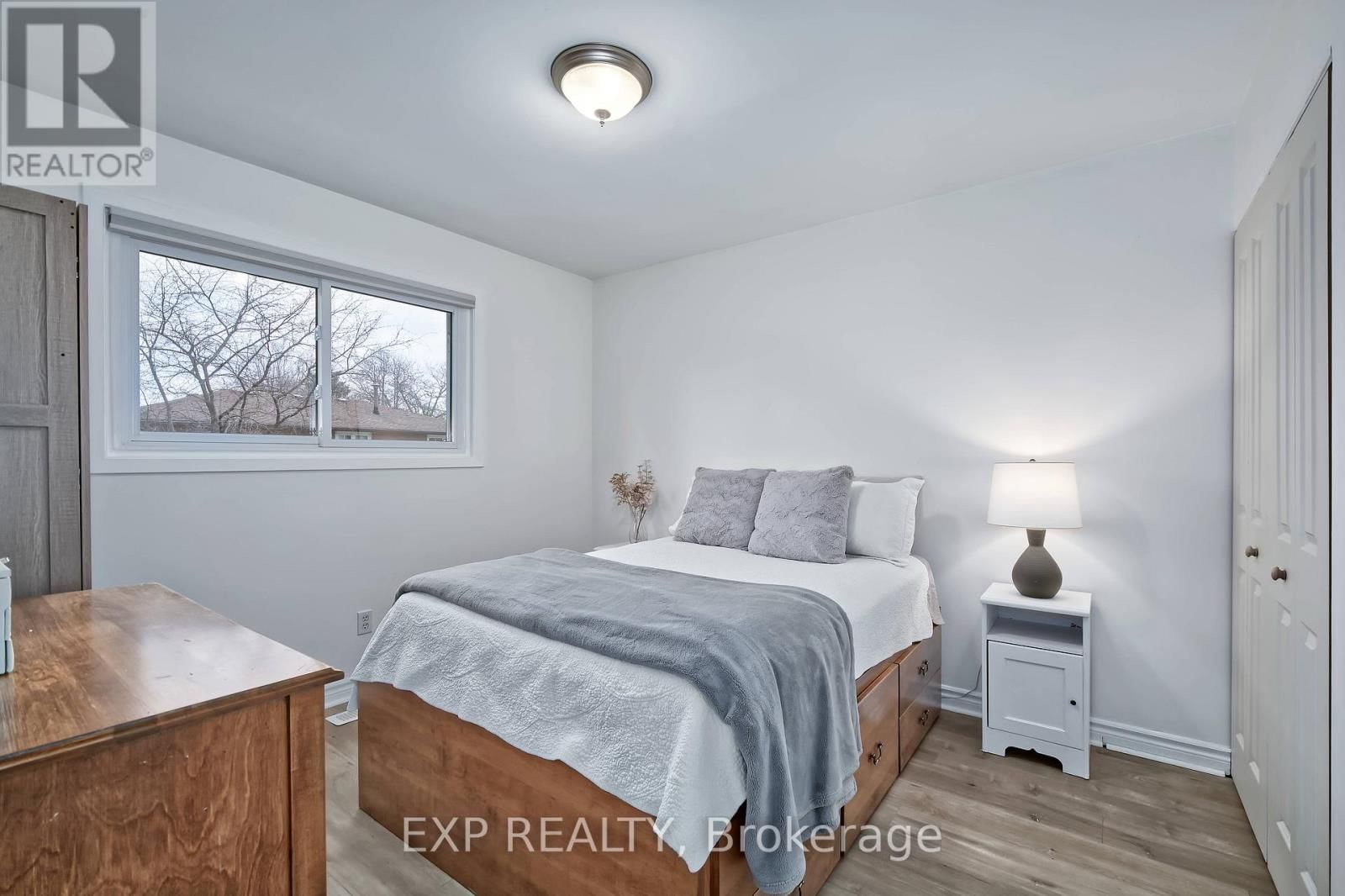 8 METCALFE CRESCENT Image 16