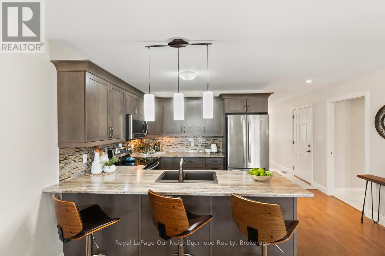 61 ORCHARD WAY Image 12