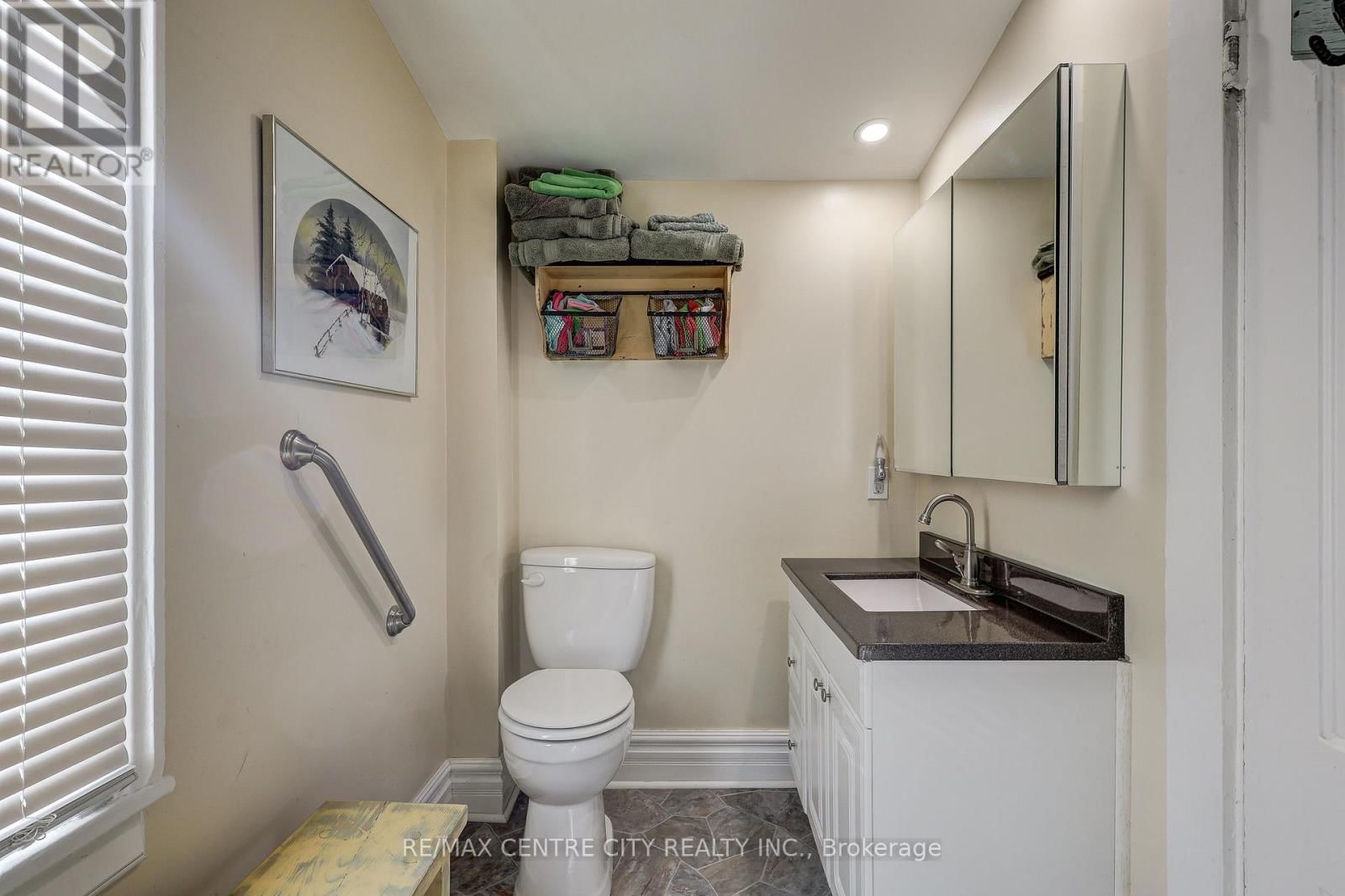 316 TALBOT STREET EAST Image 12