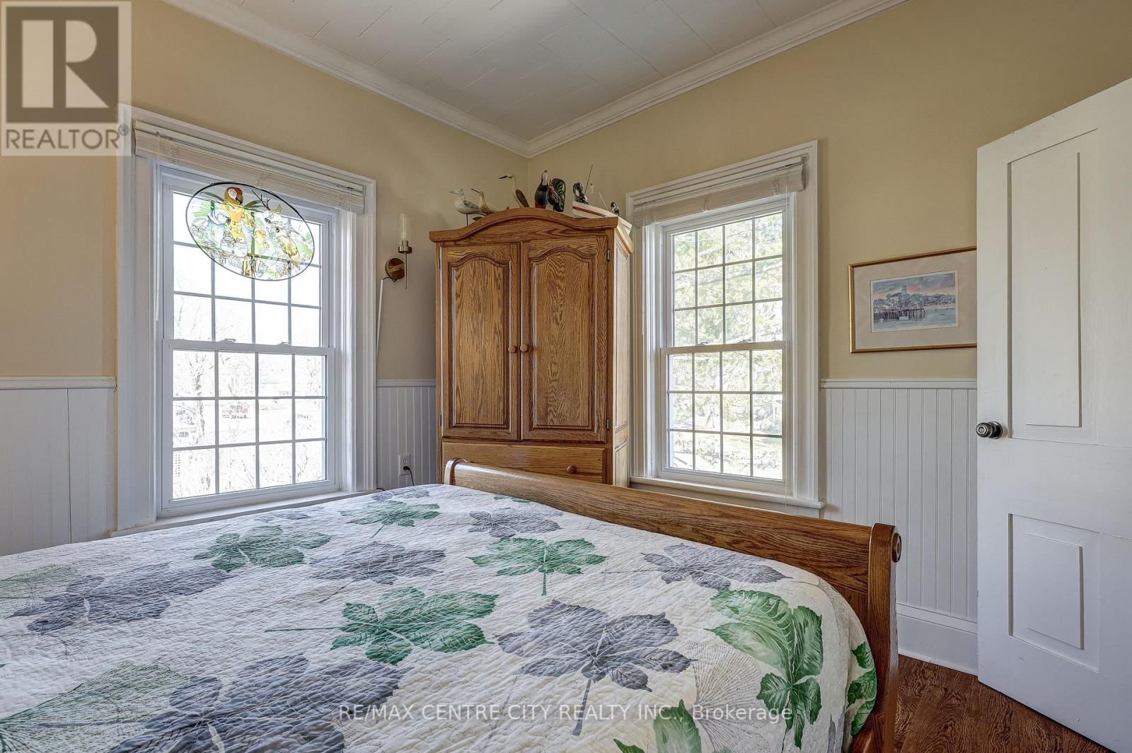 316 TALBOT STREET EAST Image 15