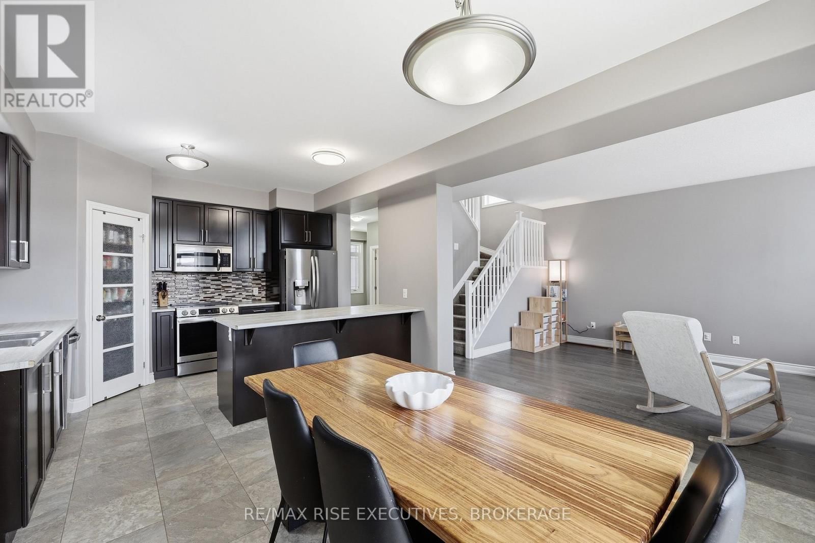 203 KILDARE AVENUE Image 12