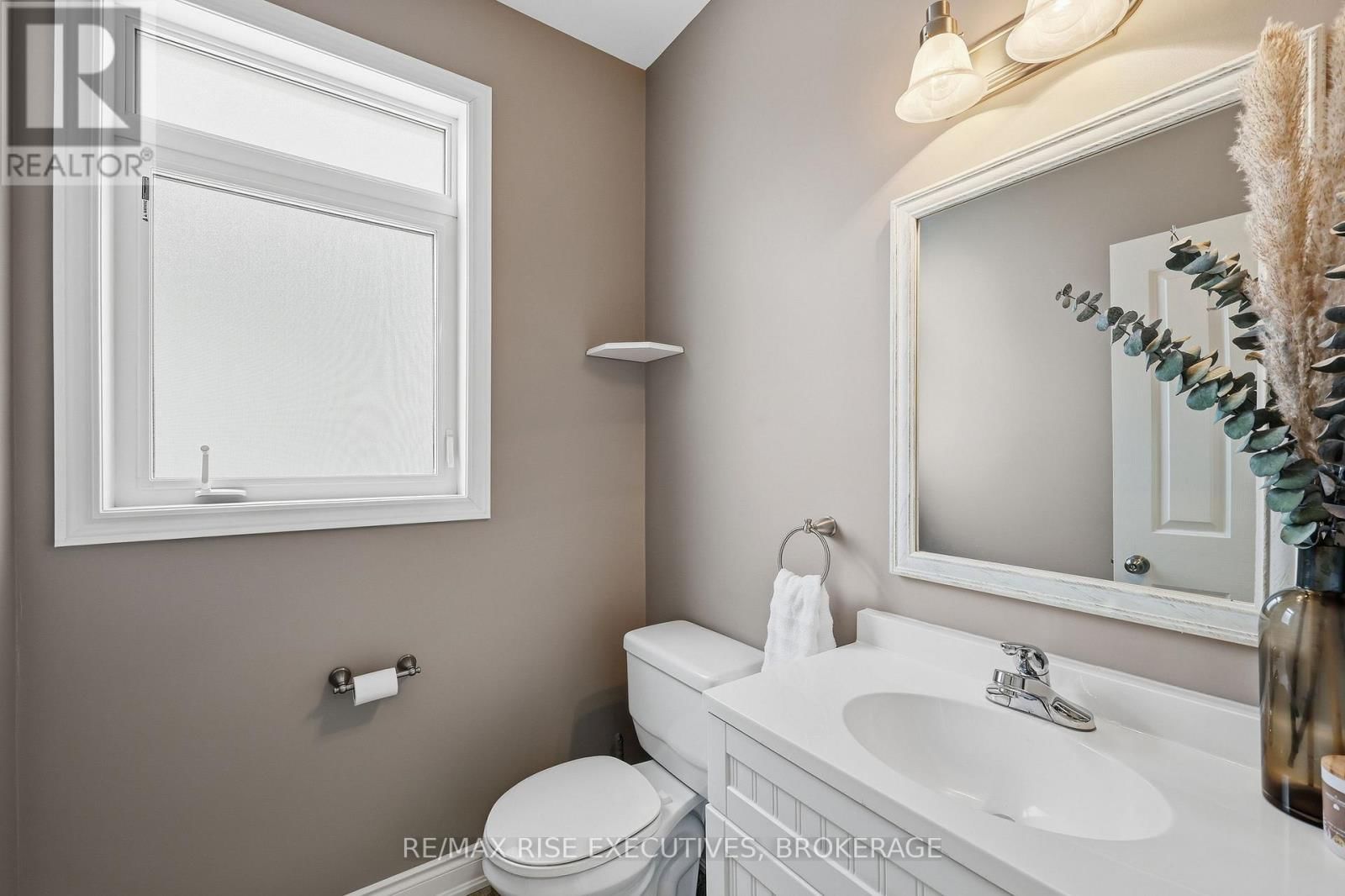 203 KILDARE AVENUE Image 16