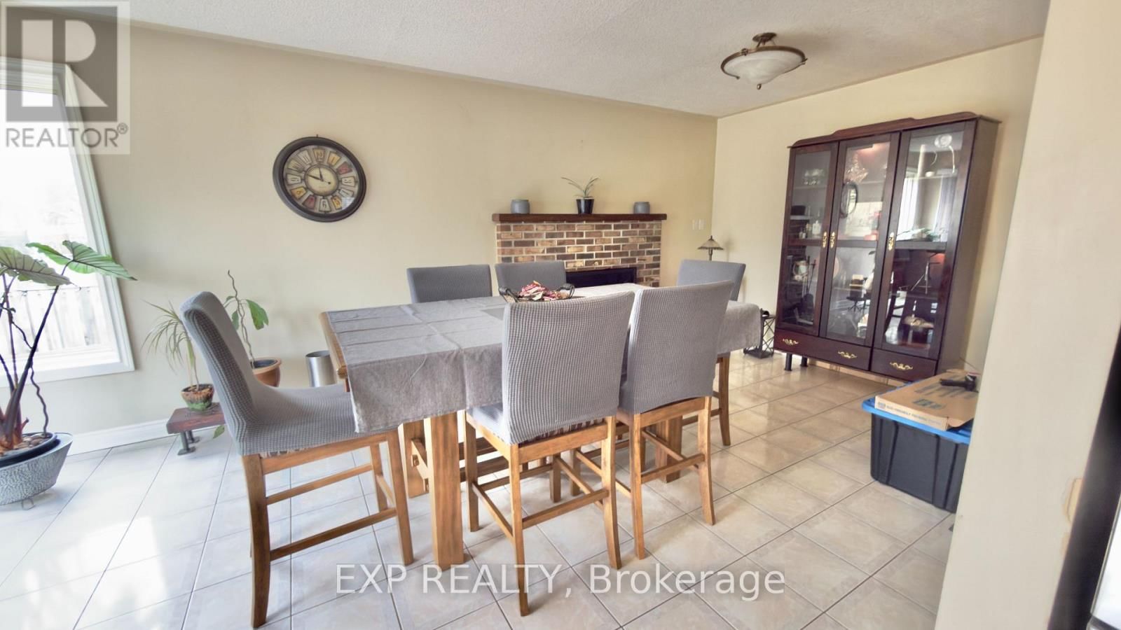 395 BURNETT AVENUE Image 22