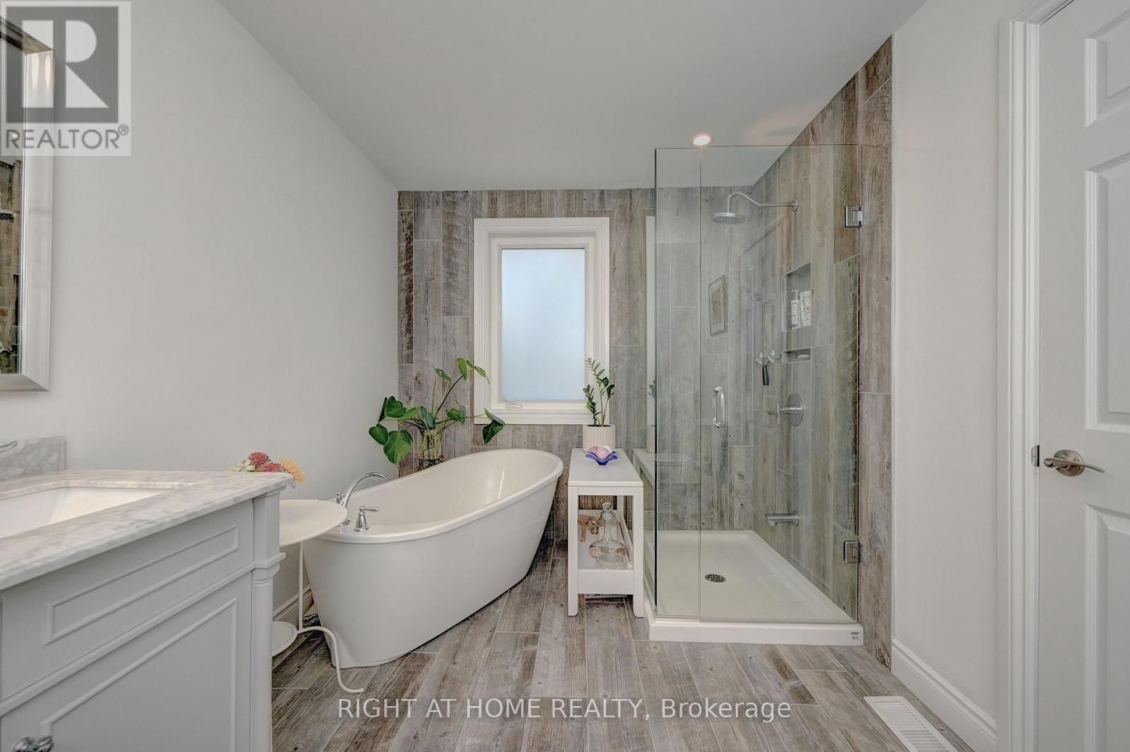 10 - 524 BEECHWOOD DRIVE Image 30