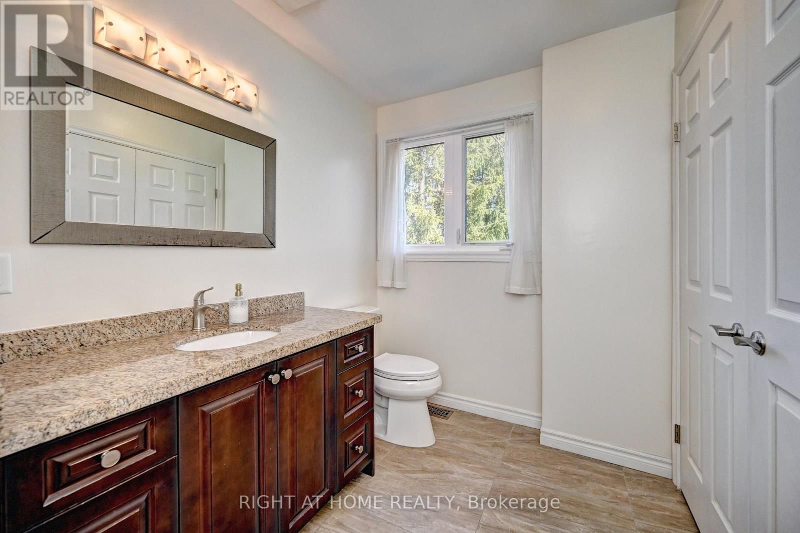 10 - 524 BEECHWOOD DRIVE Image 33