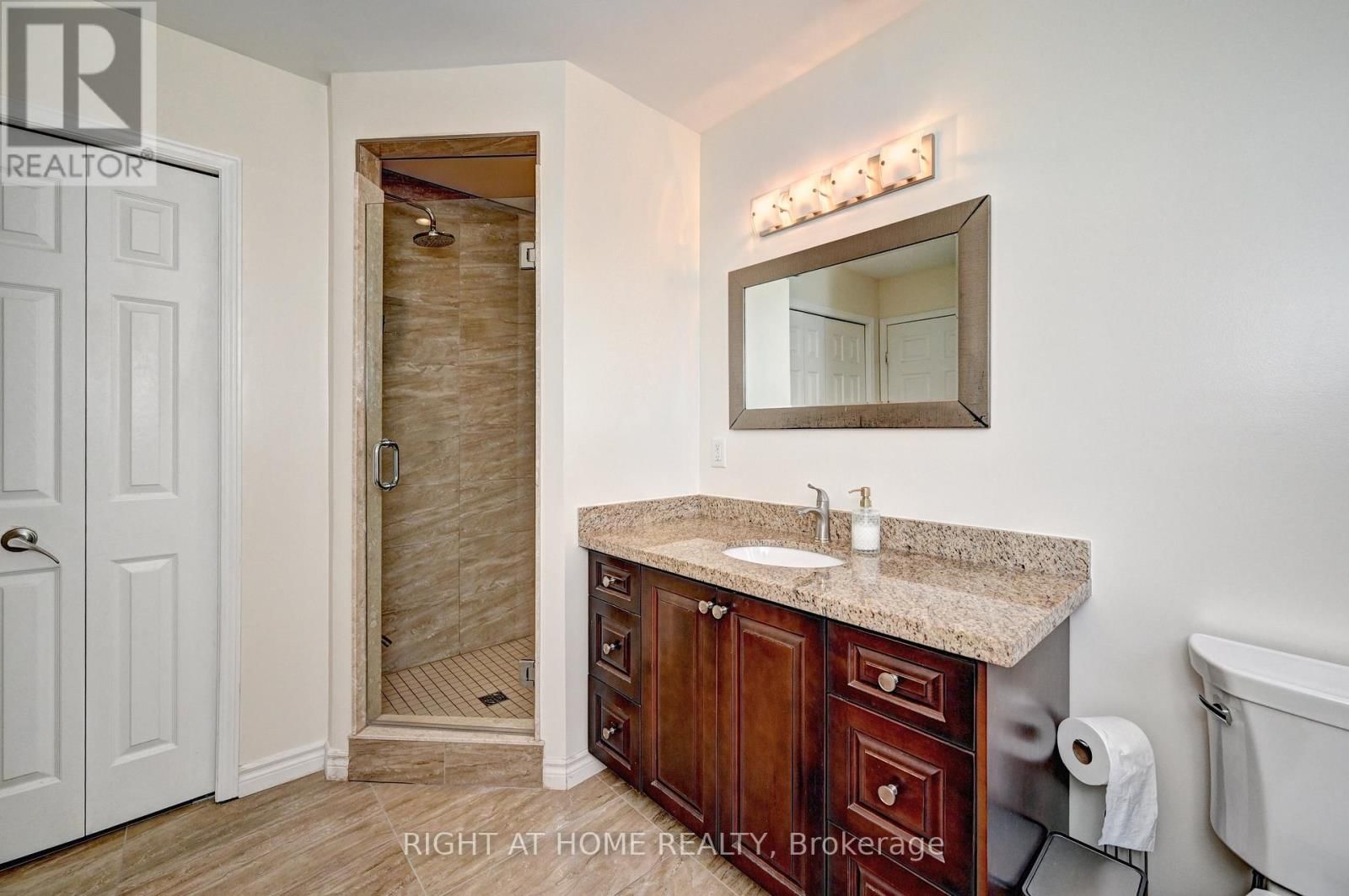 10 - 524 BEECHWOOD DRIVE Image 35