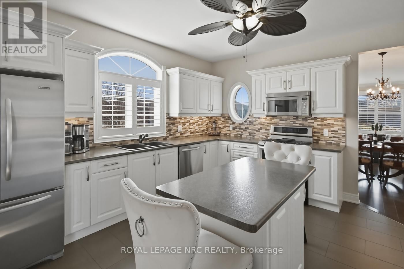 3930 VILLAGE CREEK DRIVE Image 16