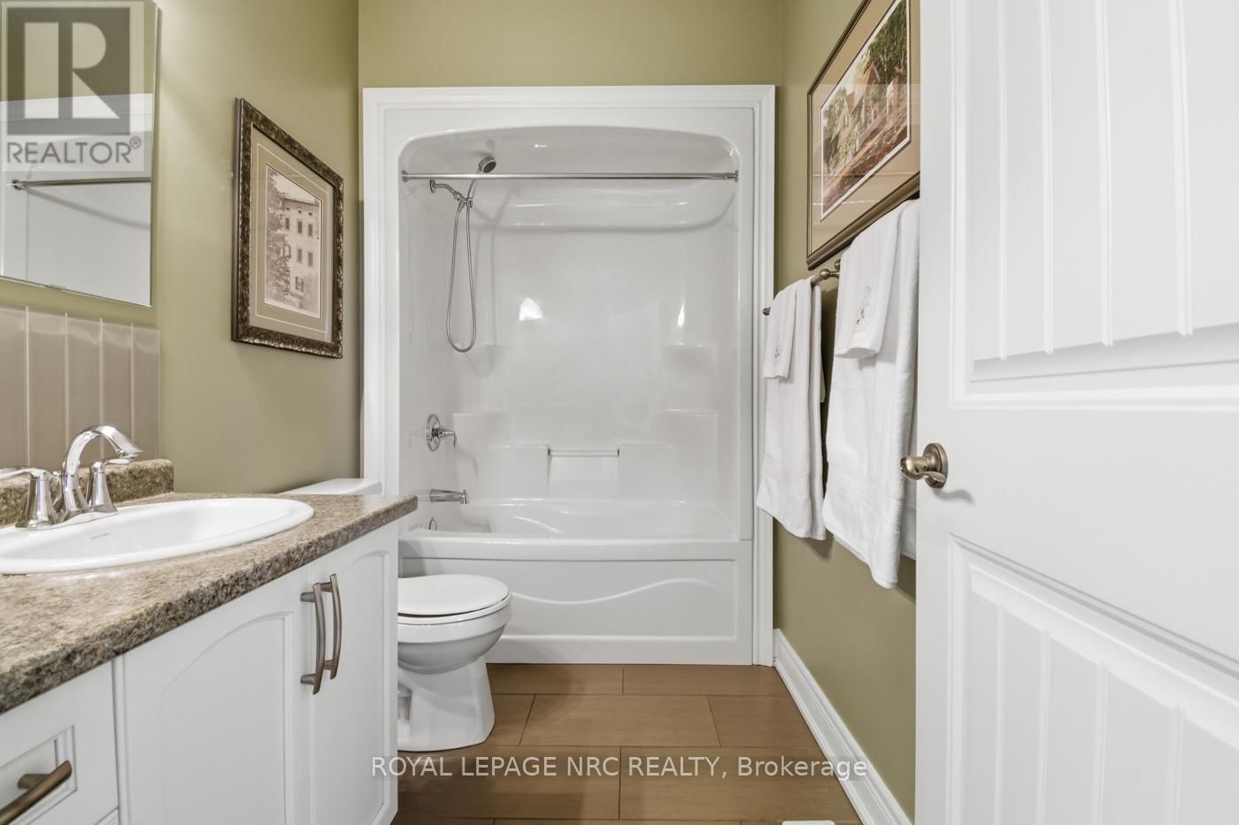 3930 VILLAGE CREEK DRIVE Image 27