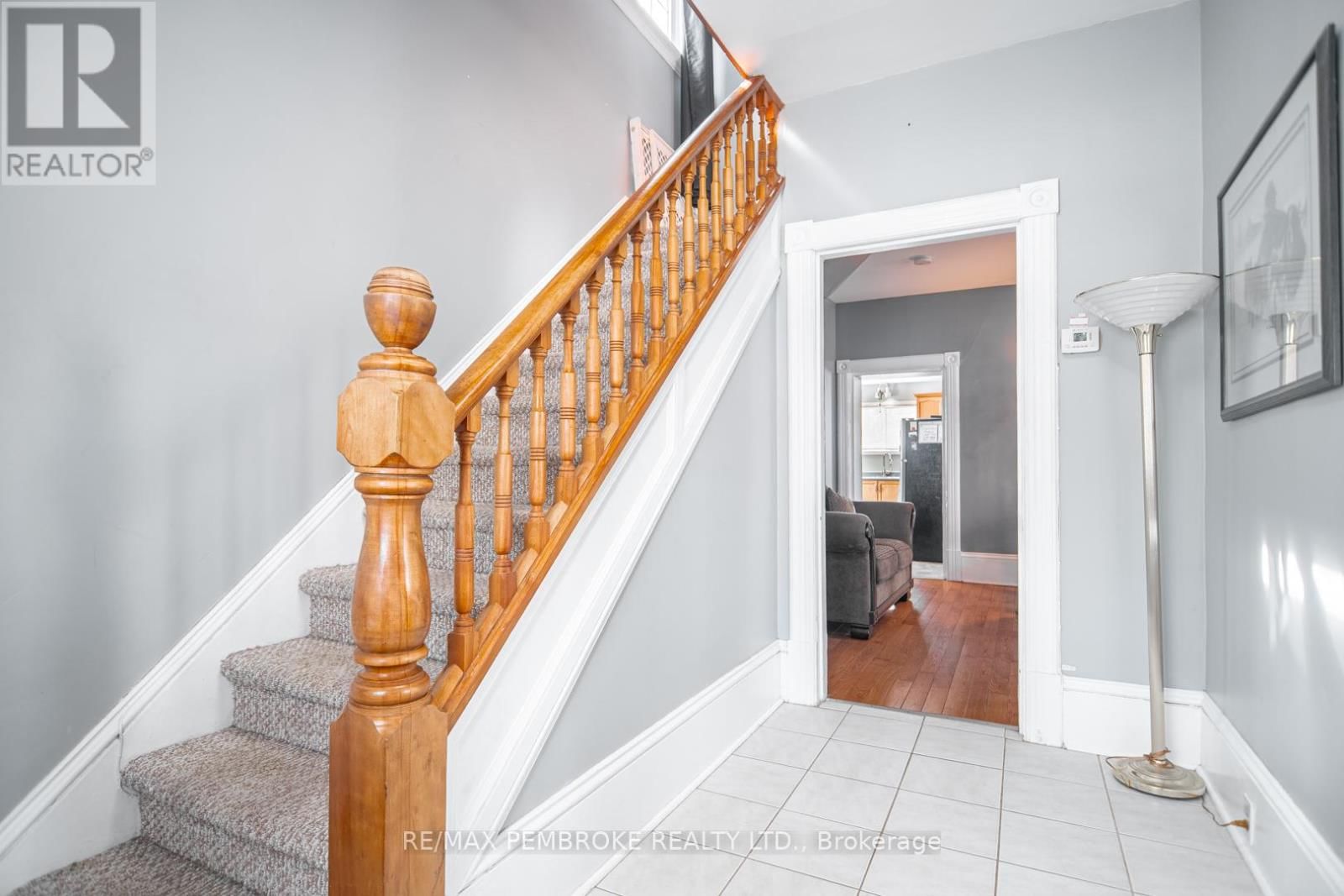 320 MOFFAT STREET Image 23