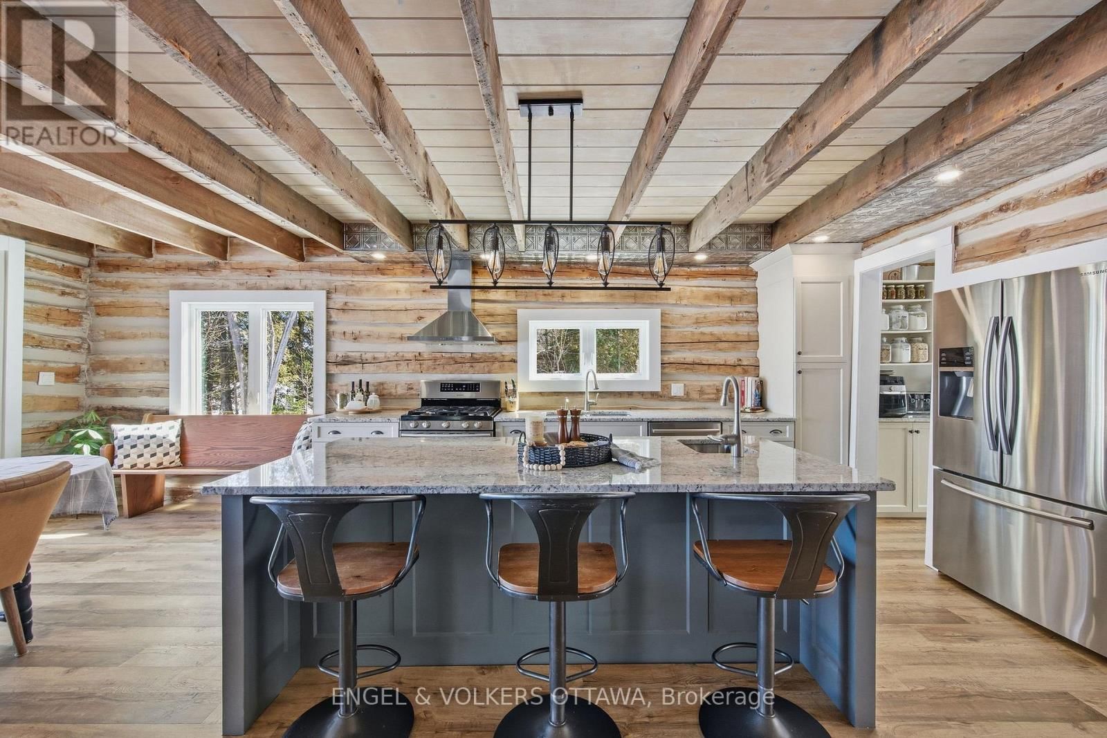 106 WHITES BEACH TRAIL Image 12