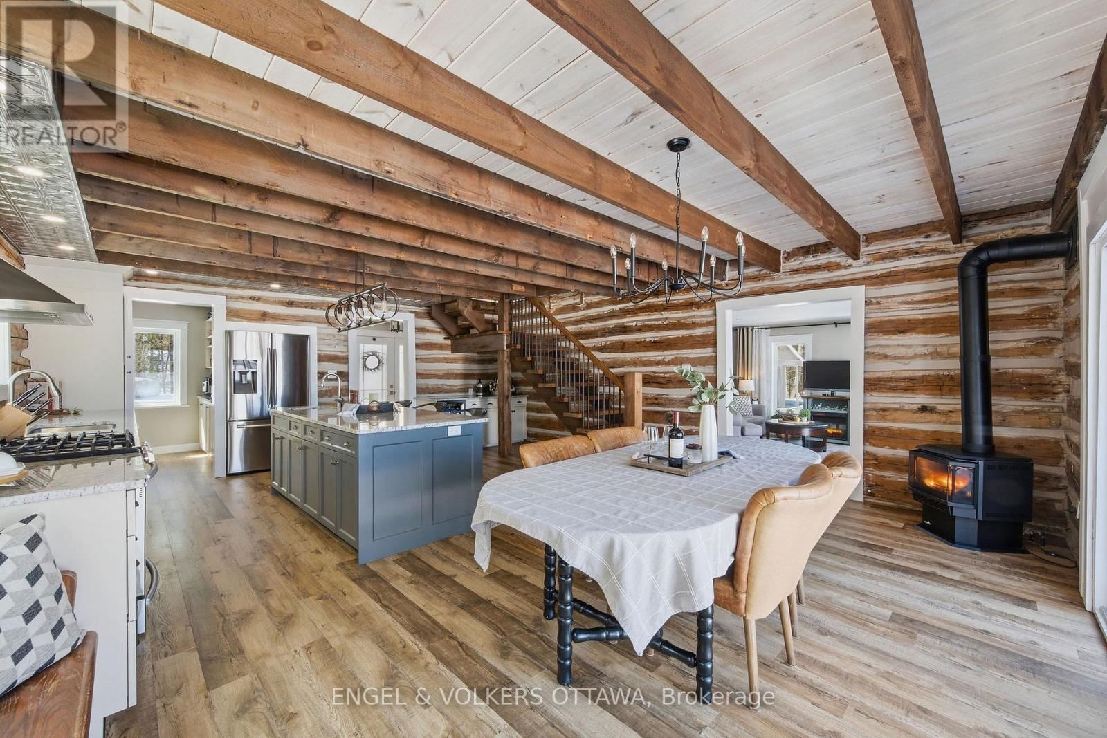 106 WHITES BEACH TRAIL Image 16