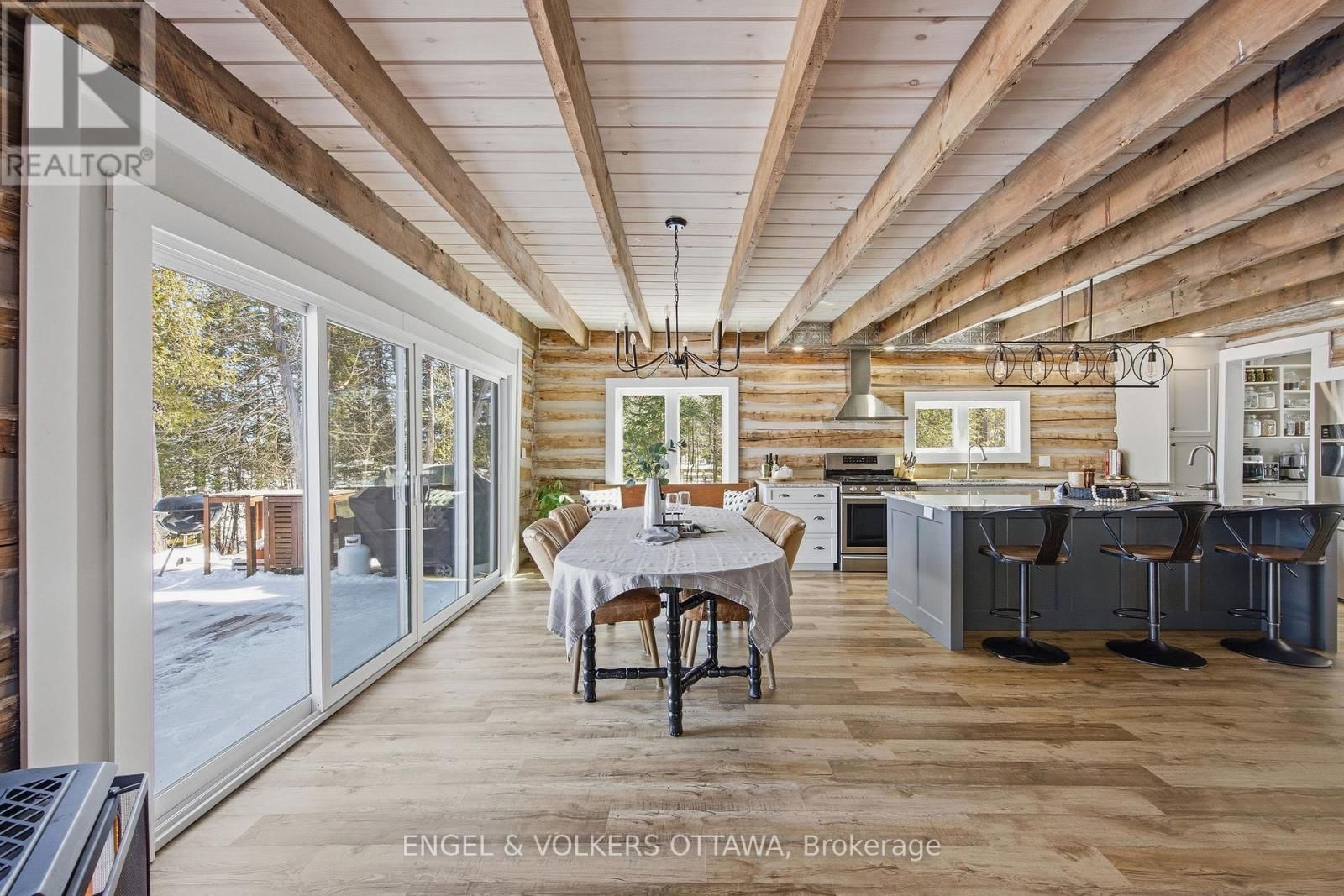 106 WHITES BEACH TRAIL Image 17