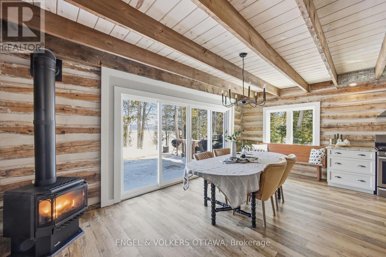 106 WHITES BEACH TRAIL Image 19