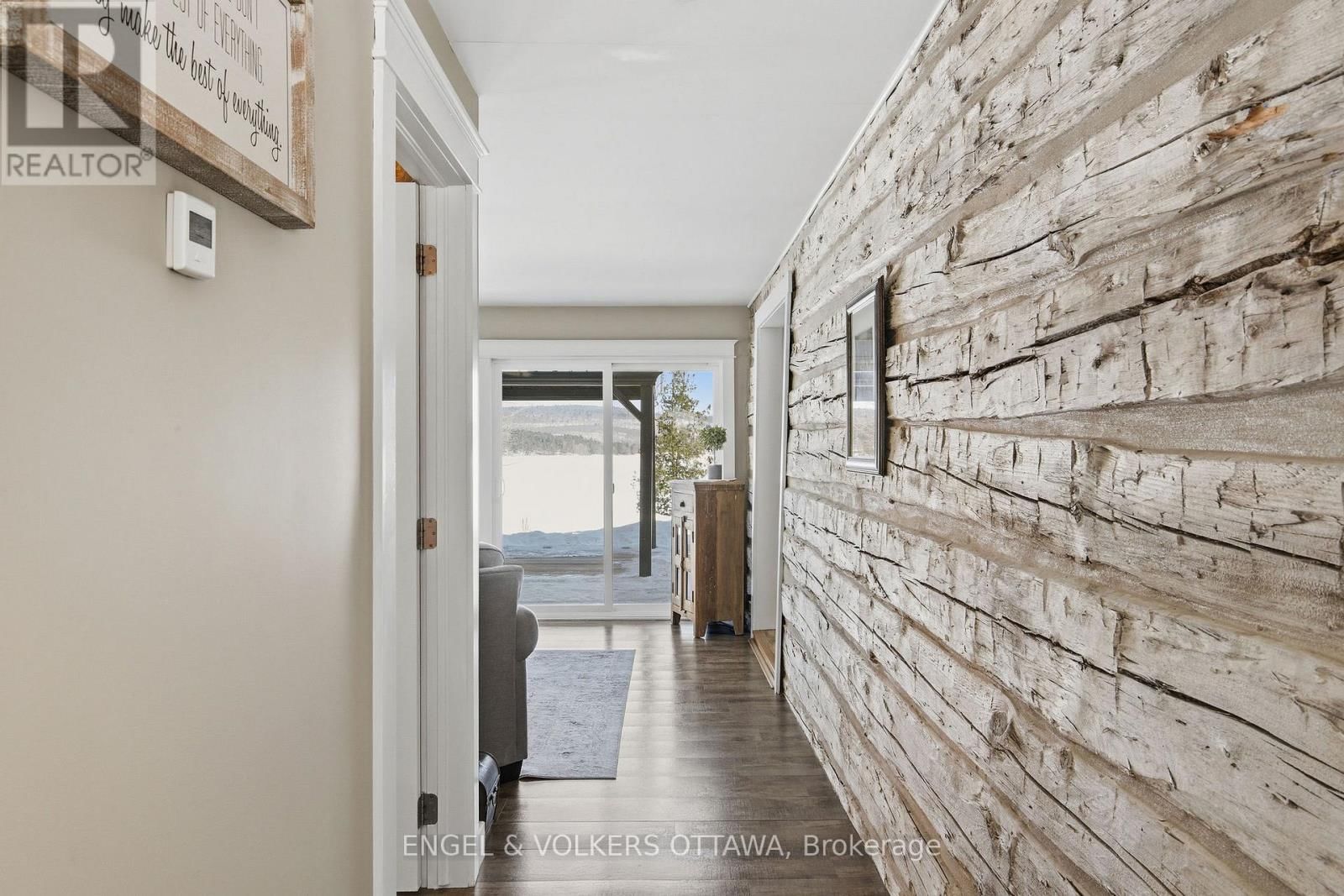 106 WHITES BEACH TRAIL Image 24