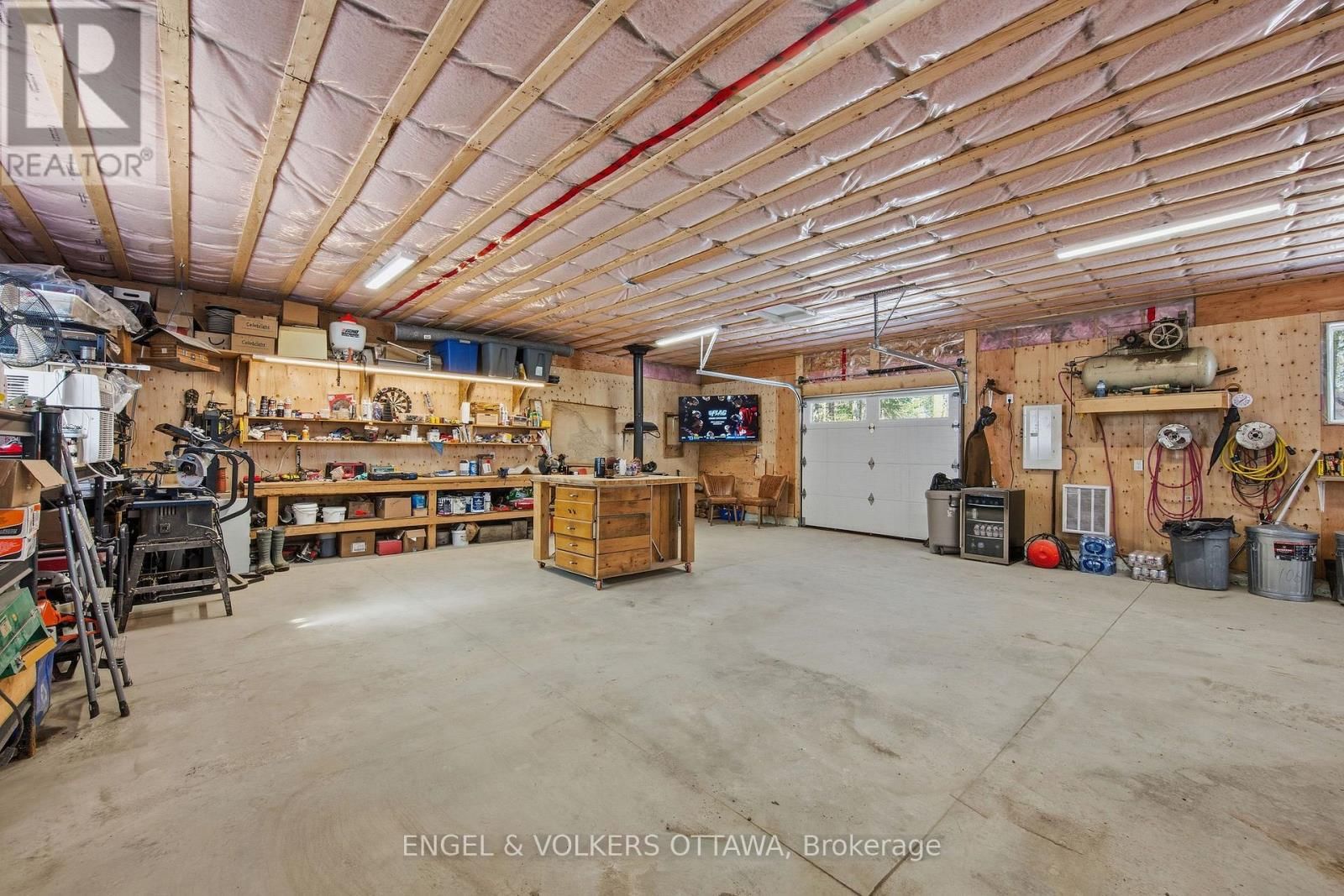 106 WHITES BEACH TRAIL Image 40