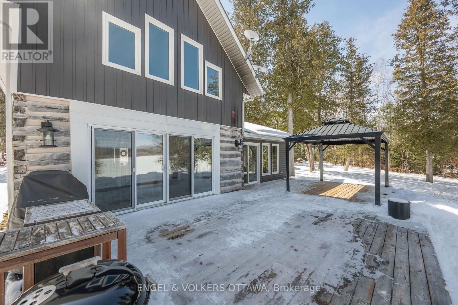 106 WHITES BEACH TRAIL Image 44