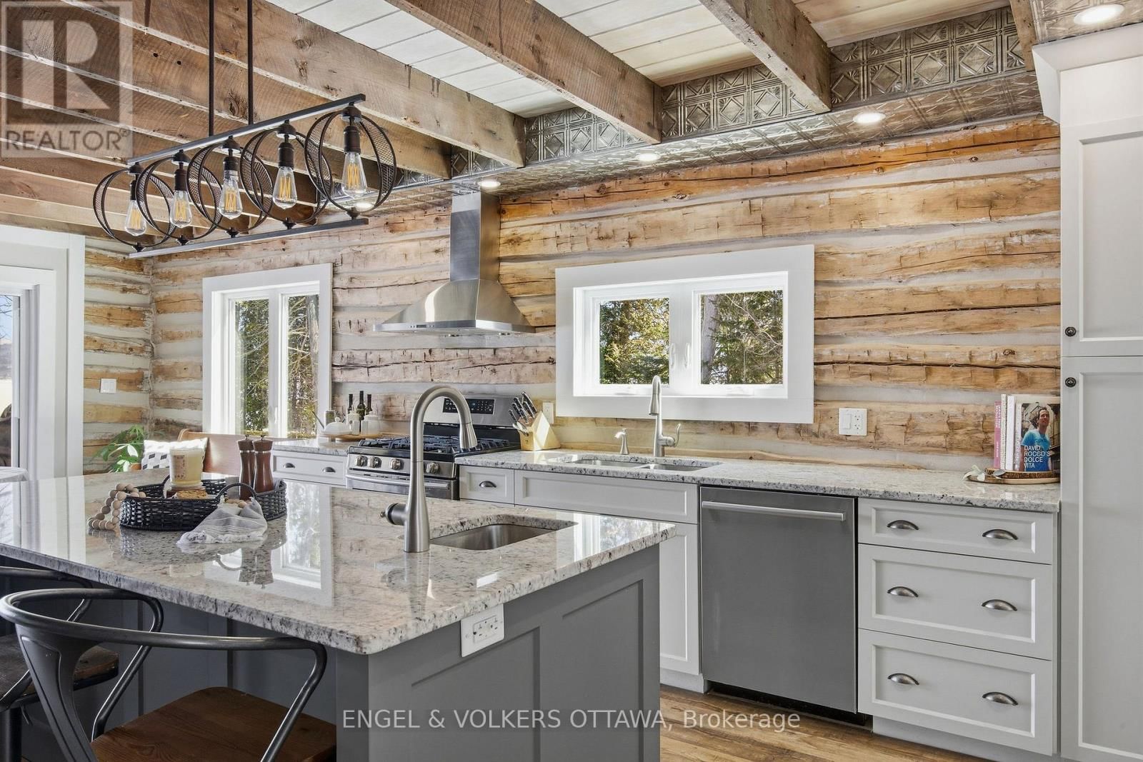 106 WHITES BEACH TRAIL Image 7