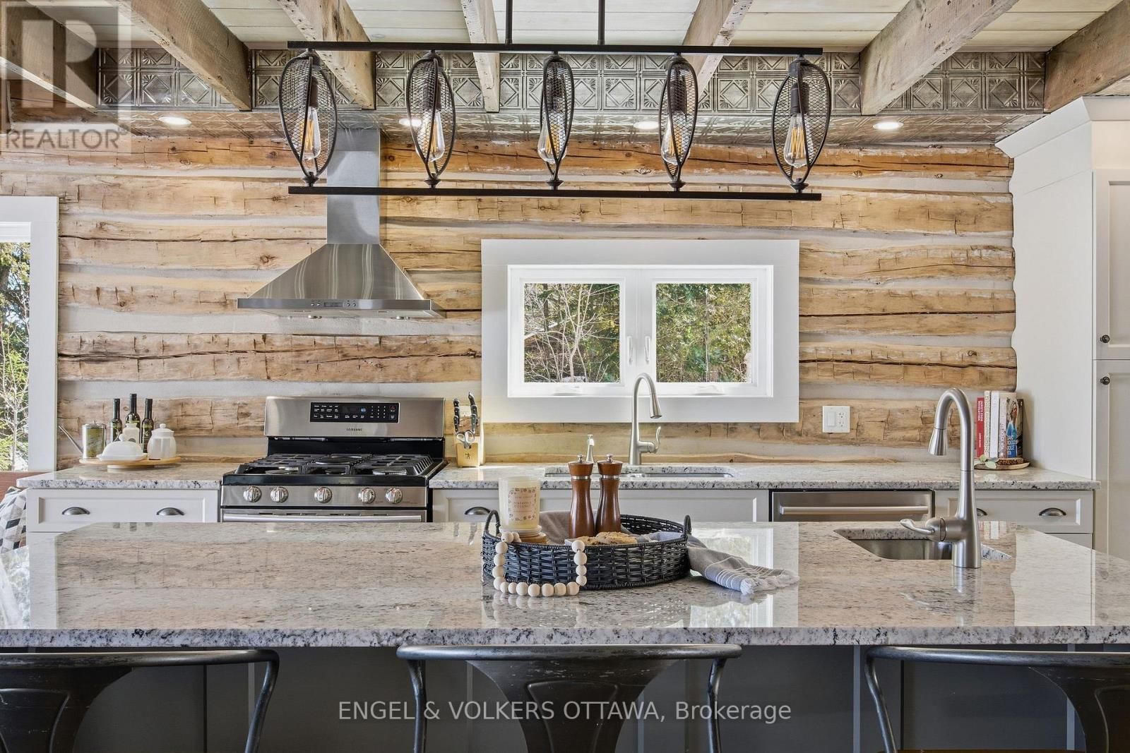 106 WHITES BEACH TRAIL Image 8