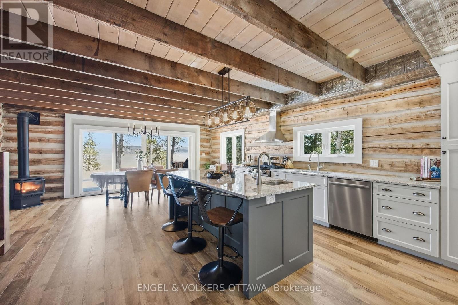 106 WHITES BEACH TRAIL Image 9